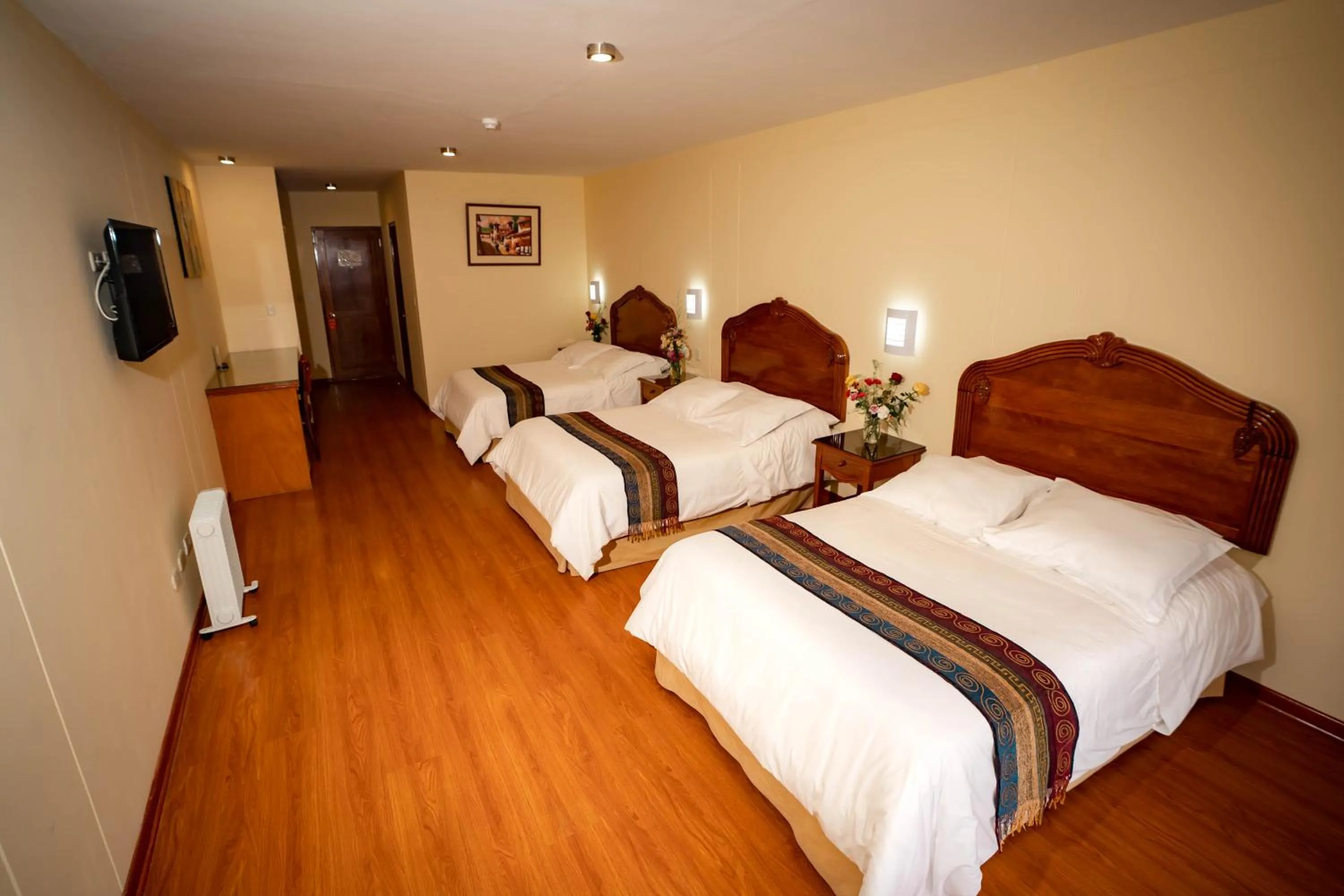 Photo of the whole room, Bed in Hotel Agustos Urubamba