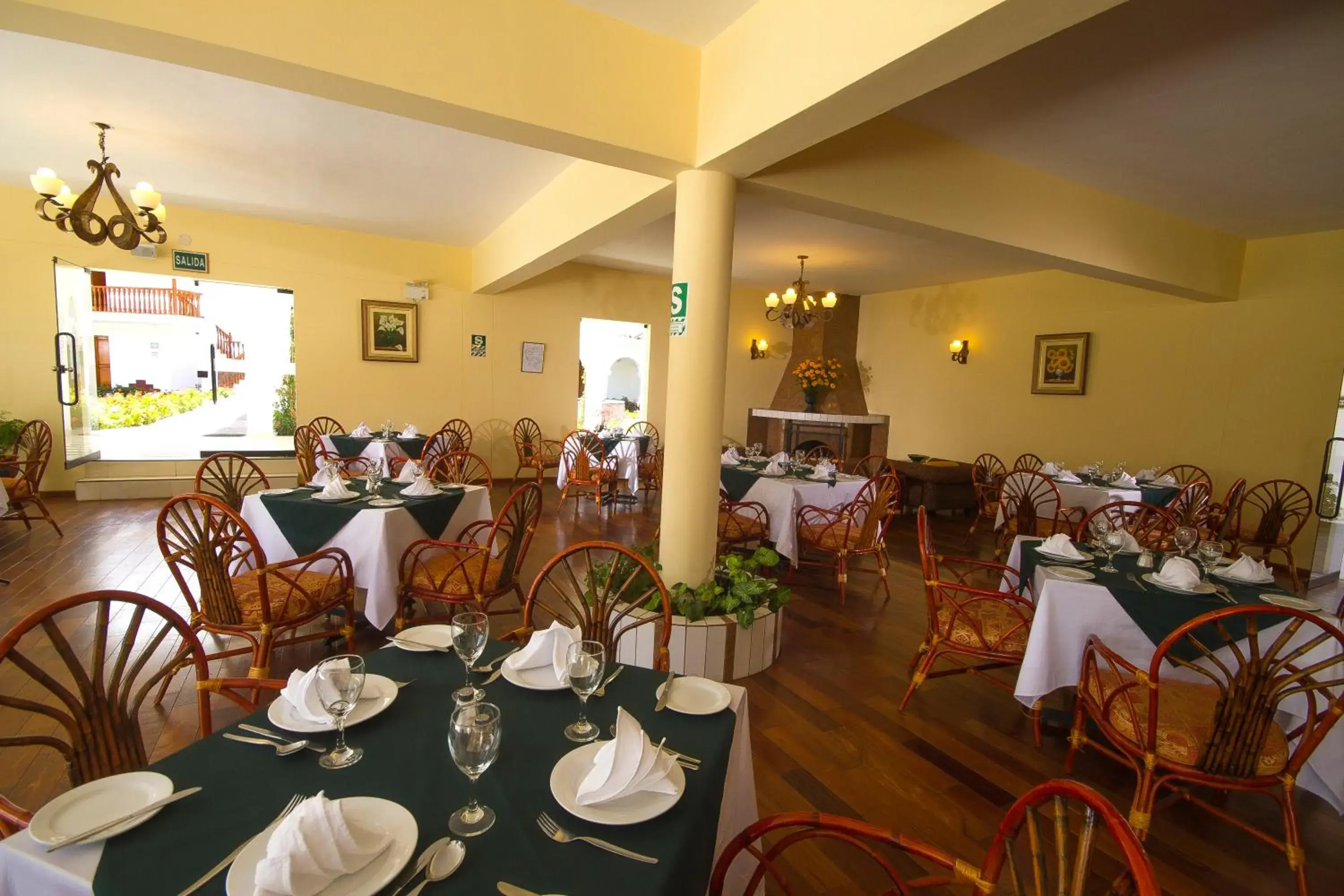 Restaurant/places to eat in Hotel Agustos Urubamba Restaurant/places to eat in Hotel Agustos Urubamba