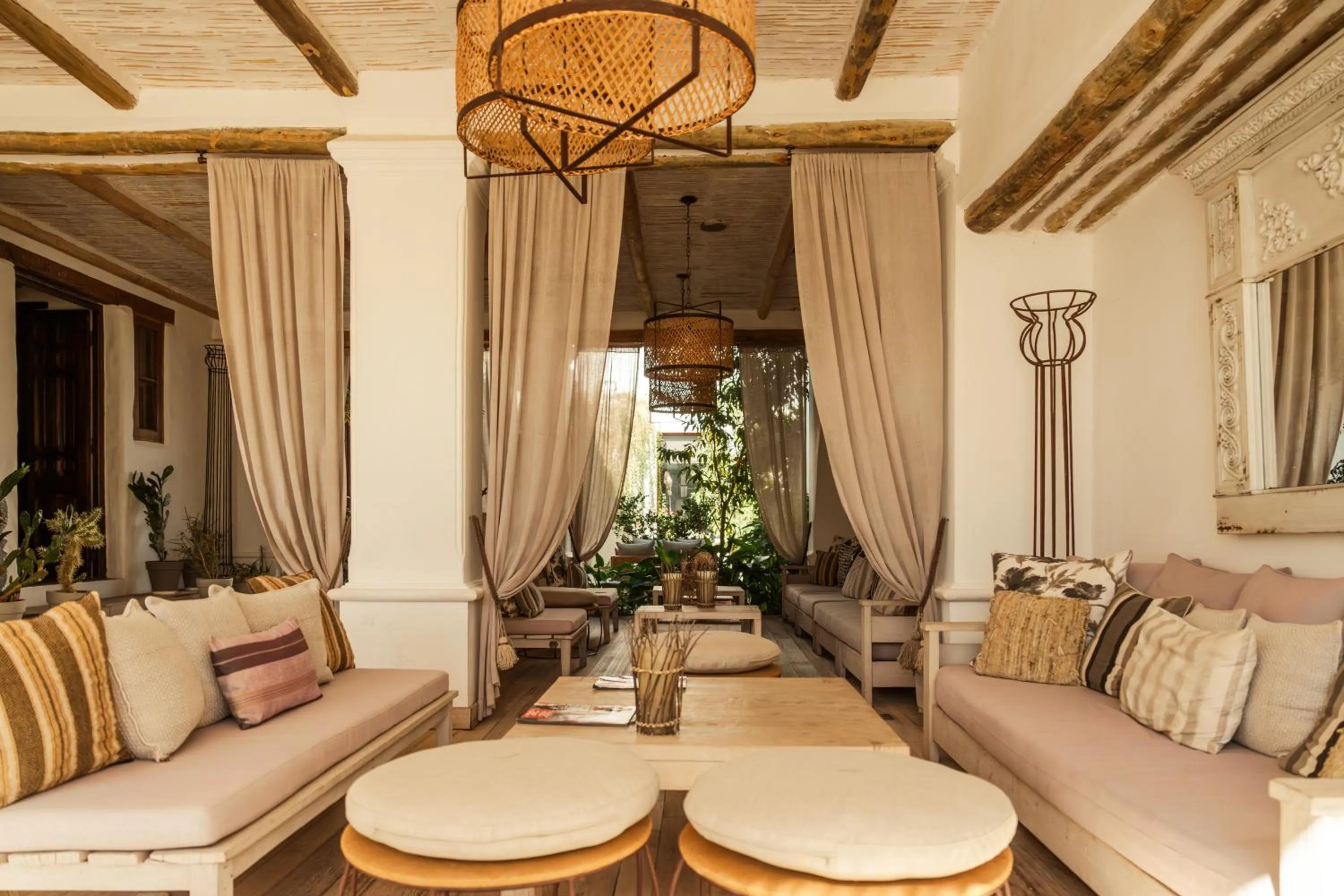 Living room in El Cortijo Hotel Boutique