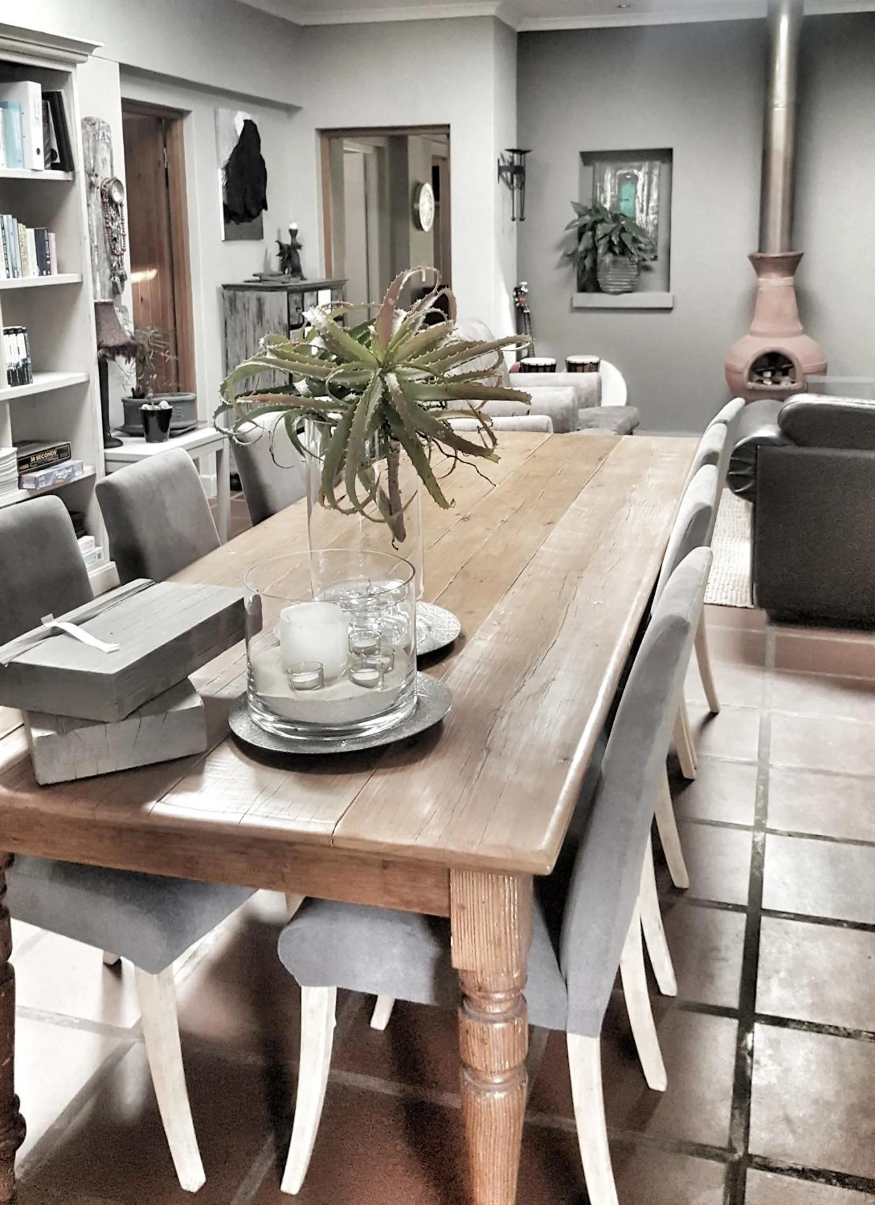 Dining area in Surfed Out Plettenberg Bay