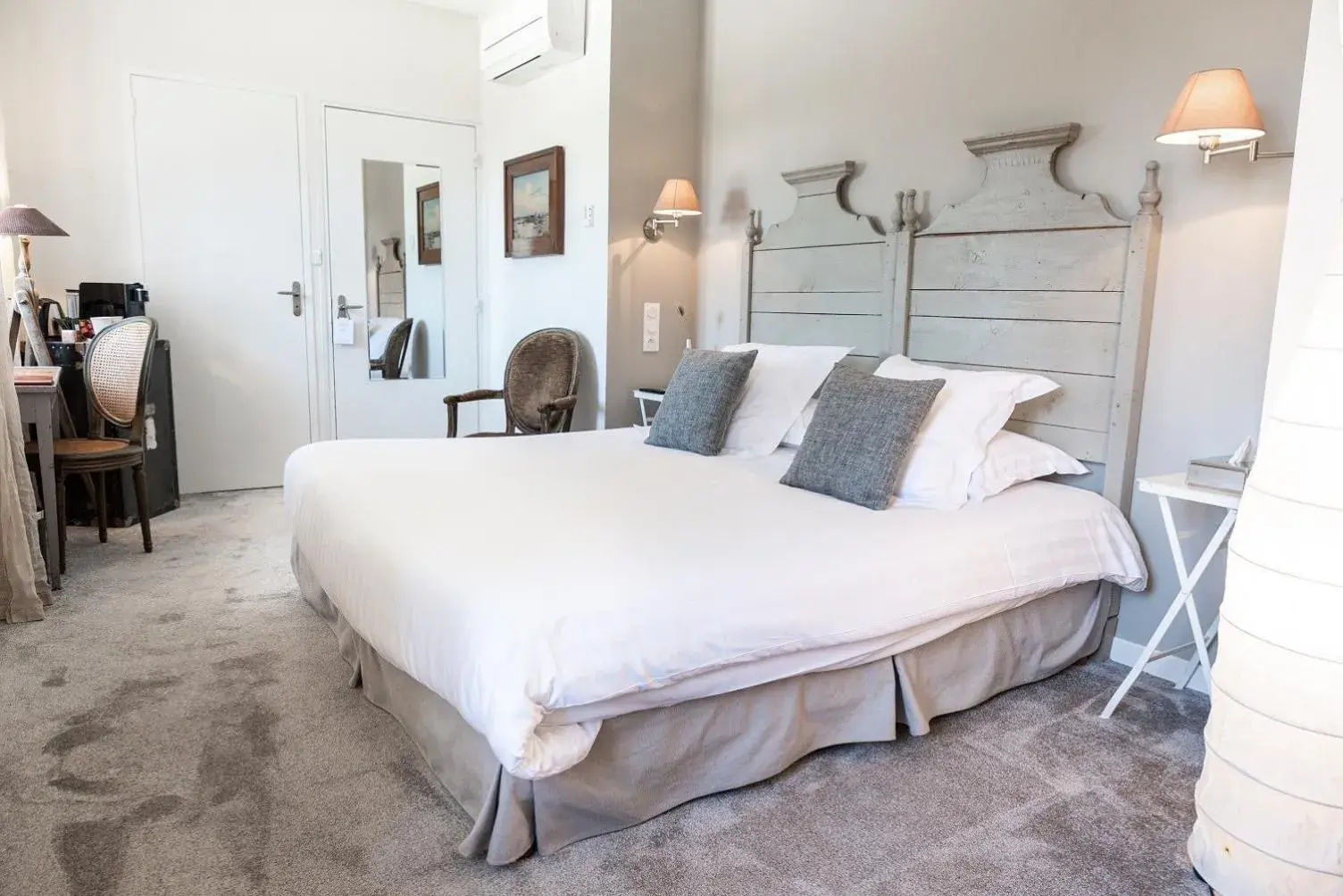 Standard Double Room in Château de Labro - Teritoria Standard Double Room in Château de Labro - Teritoria