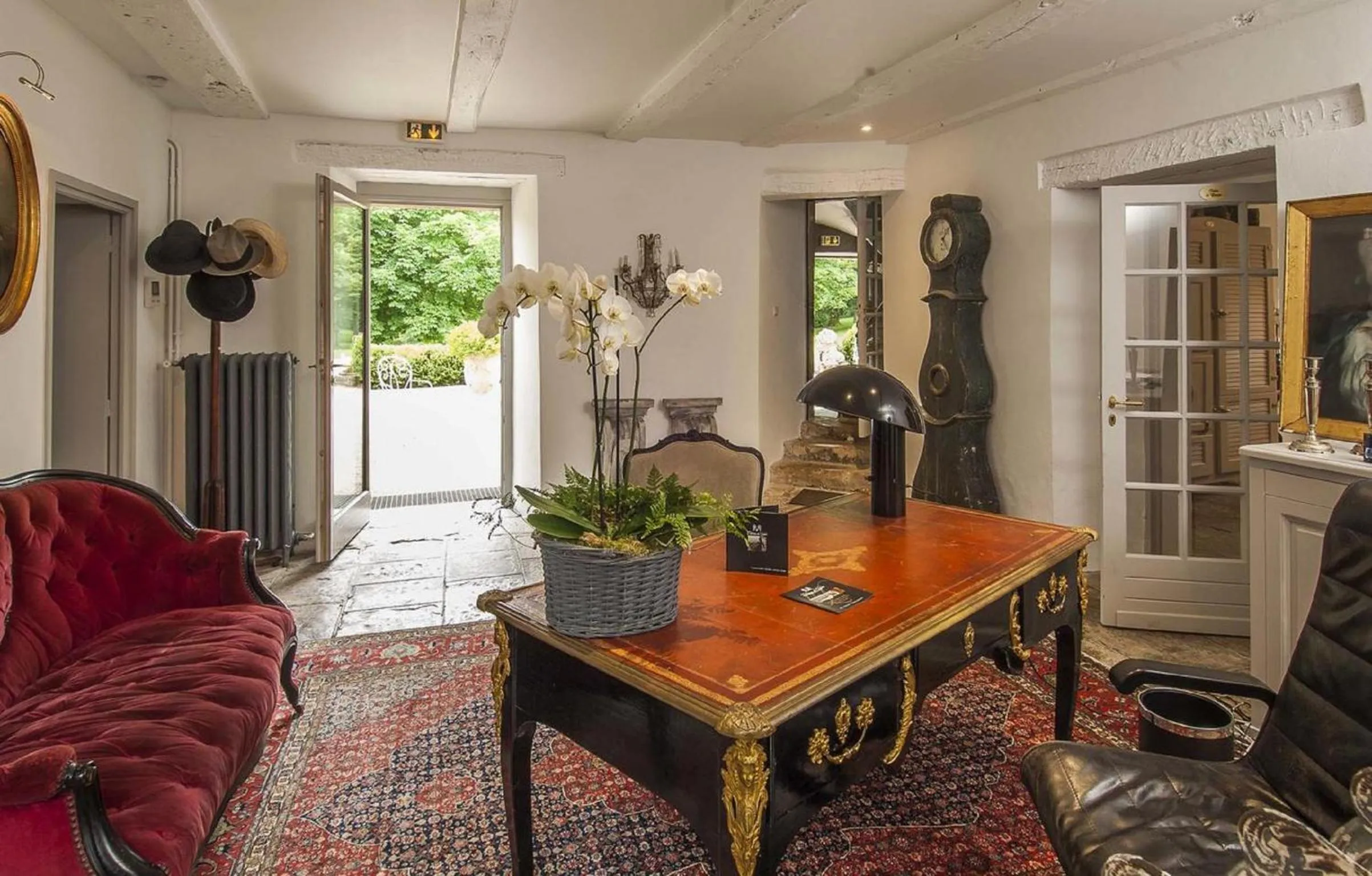 Seating area in Château de Labro - Teritoria