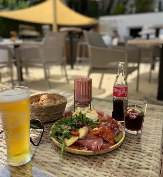 Restaurant/places to eat in Château de Fontanges