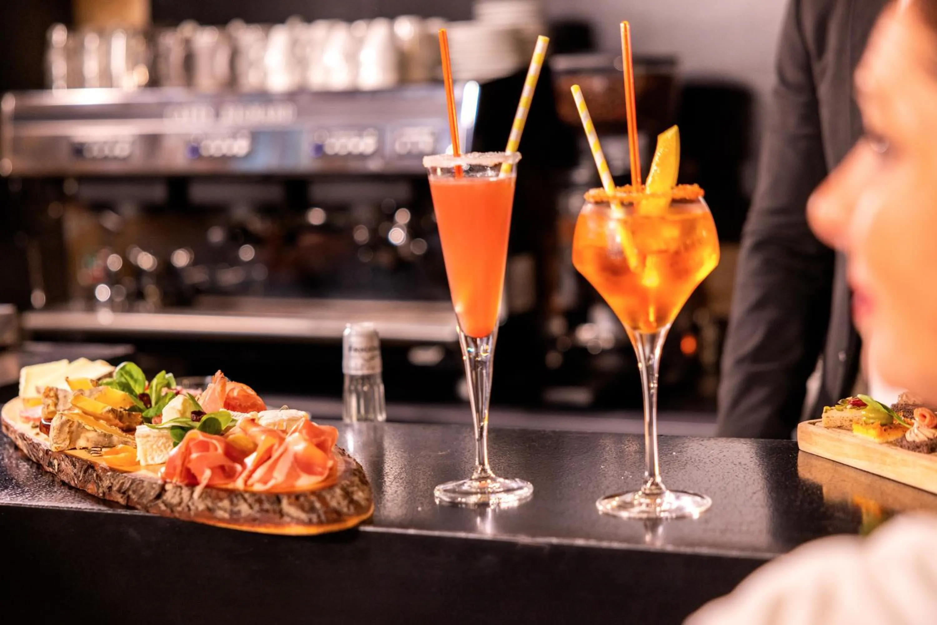 Lounge or bar in Château de Fontanges