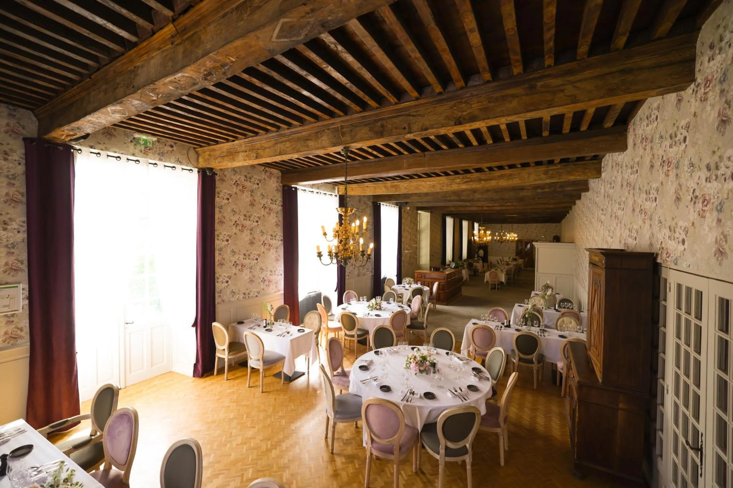 Restaurant/places to eat in Château de Fontanges