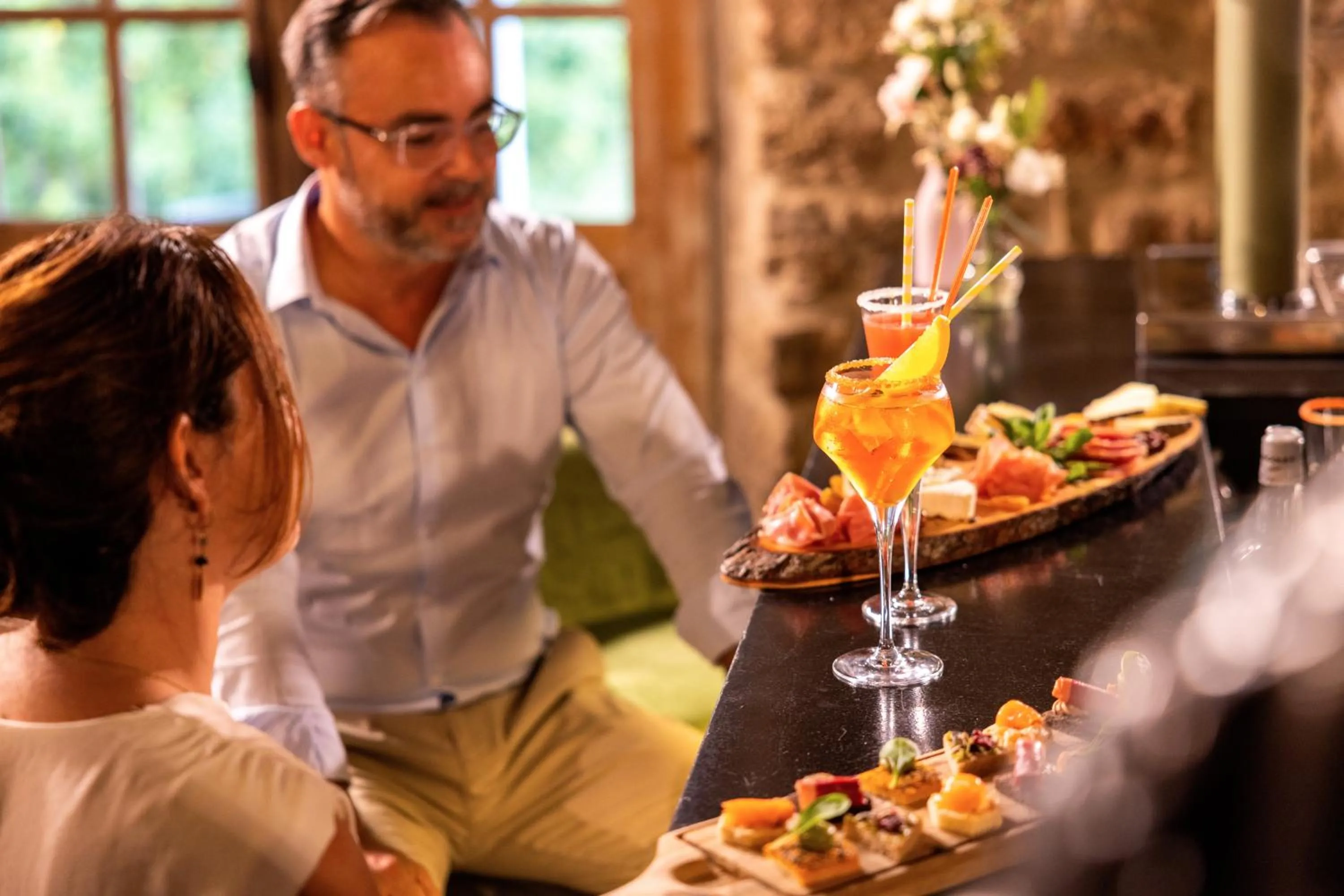 Lounge or bar in Château de Fontanges