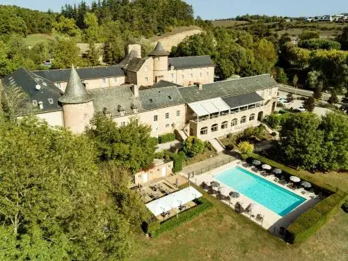 Château de Fontanges Château de Fontanges