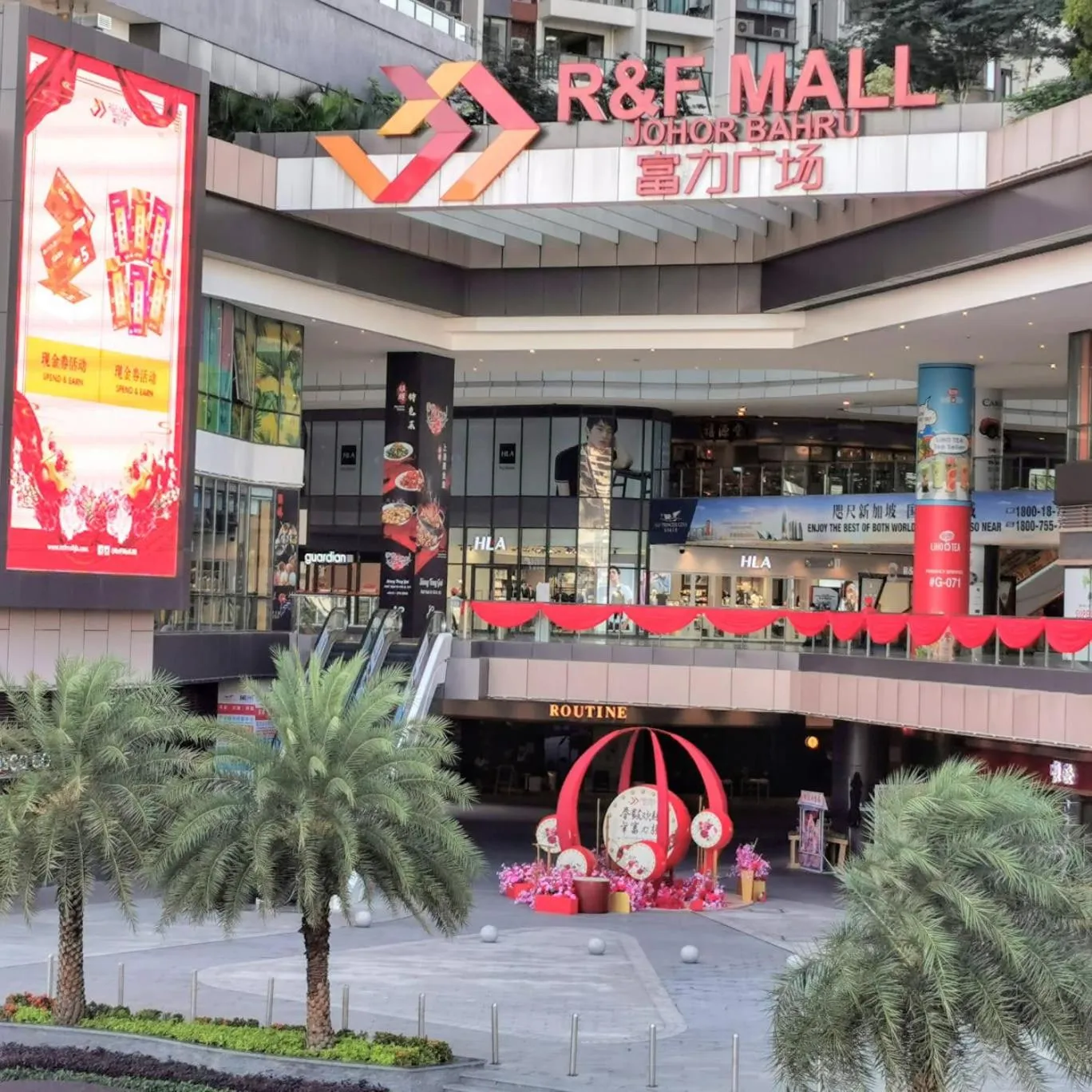 JB City CIQ-R&F Shopping Mall Apartment