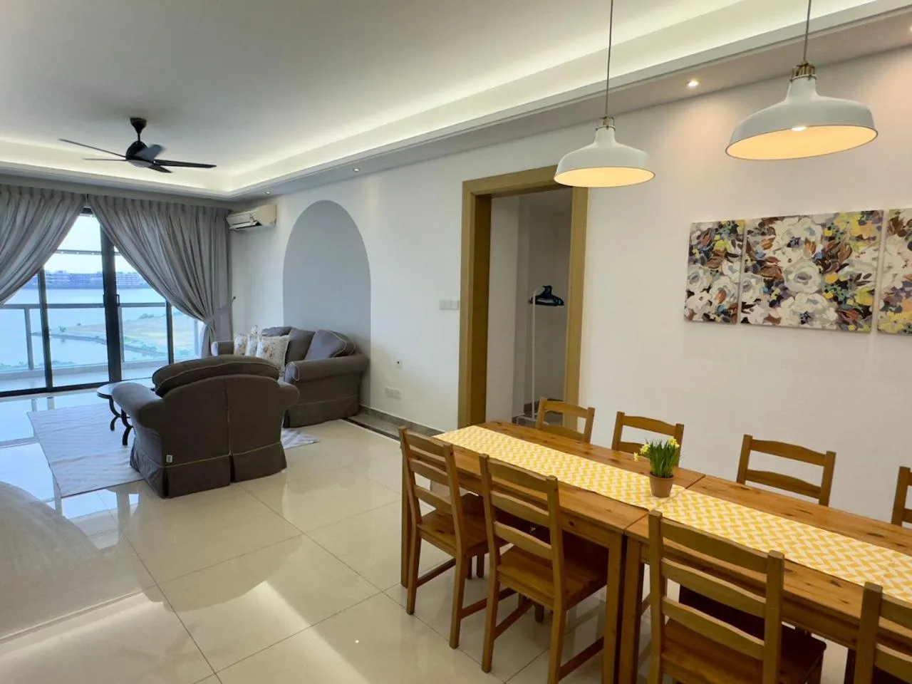 JB City CIQ-R&F Shopping Mall Apartment