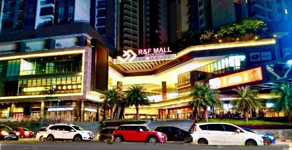 Property building in JB City CIQ-R&F Shopping Mall Apartment