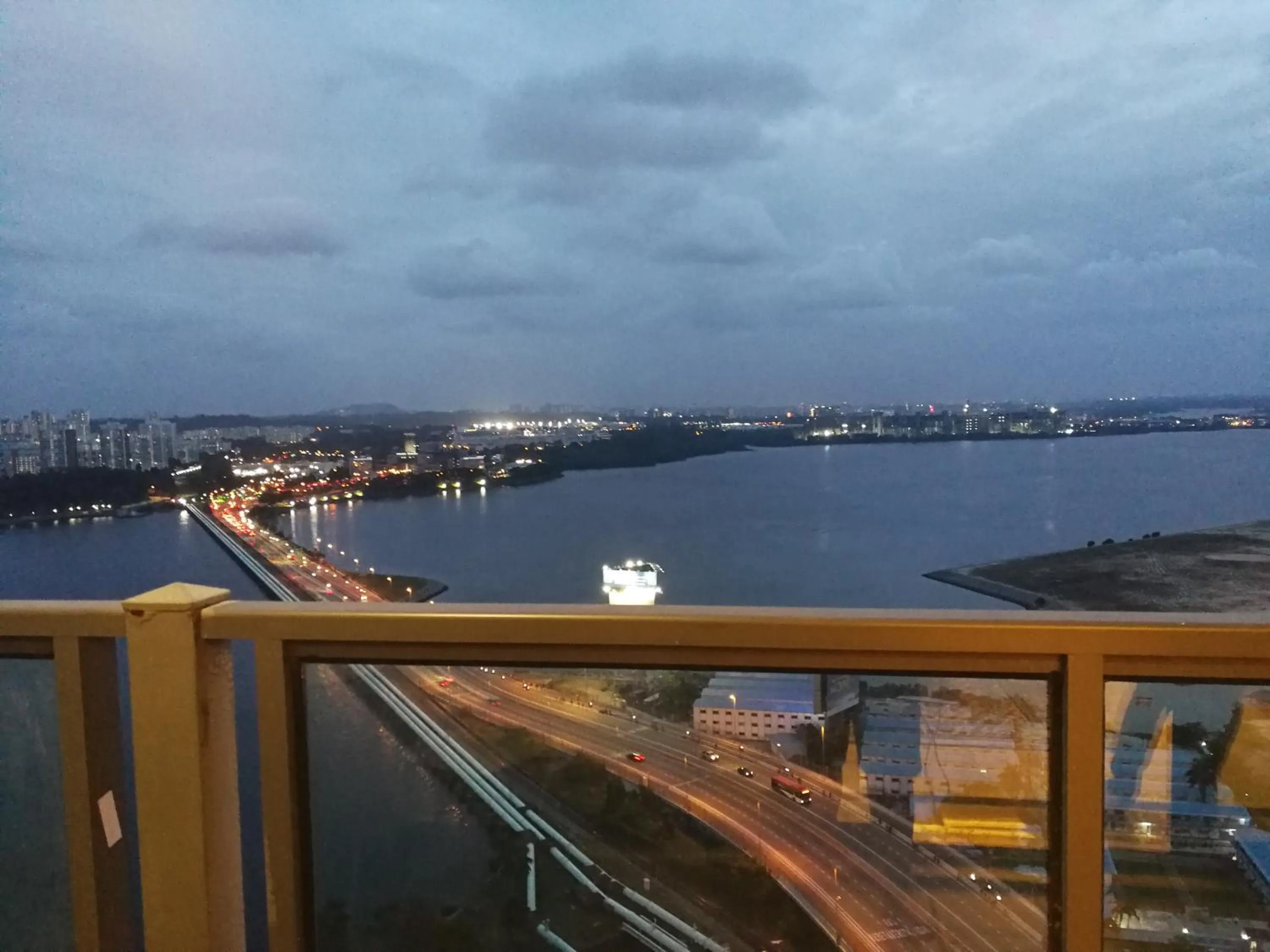 JB City CIQ-R&F Shopping Mall Apartment