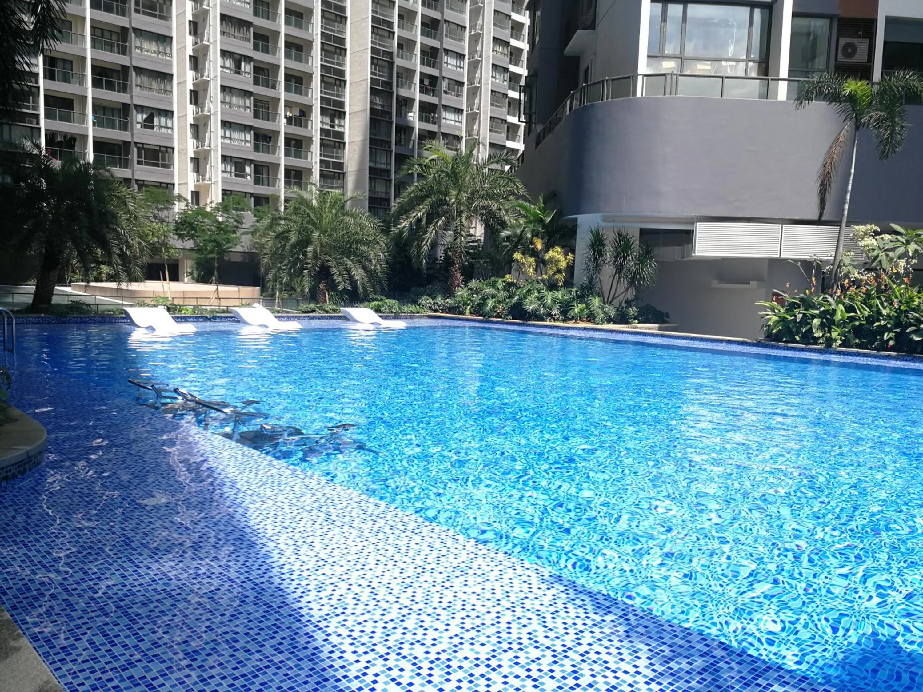 JB City CIQ-R&F Shopping Mall Apartment