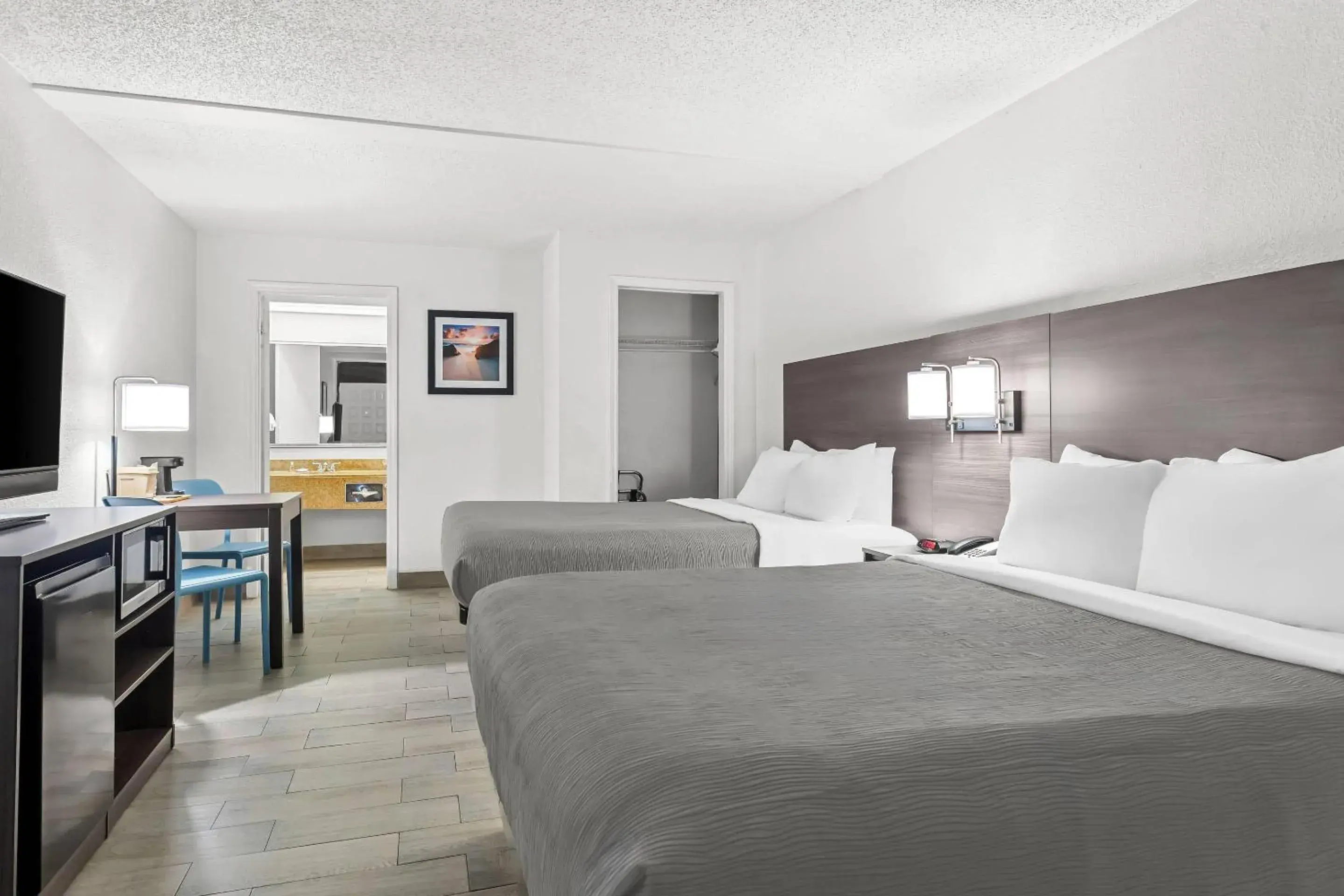 Bedroom, Bed in Quality Inn & Suites at Tropicana Field Bedroom, Bed in Quality Inn & Suites at Tropicana Field