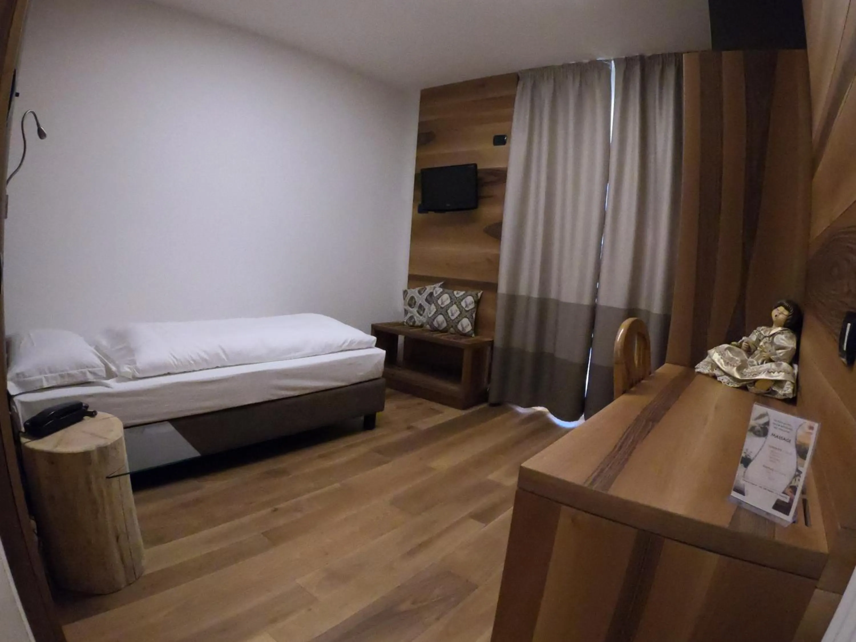 Bed in Hotel Cristallo