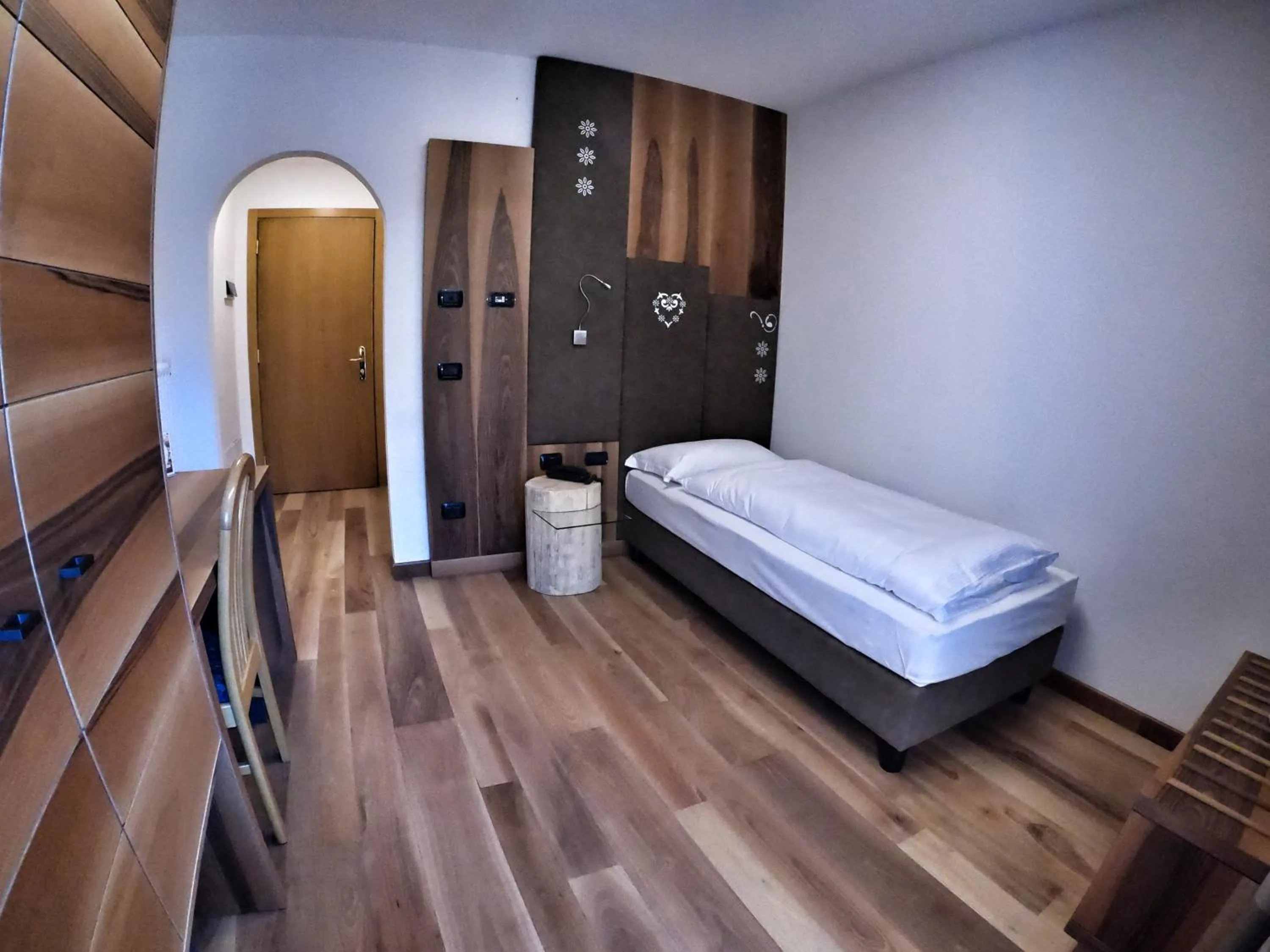 Bed in Hotel Cristallo