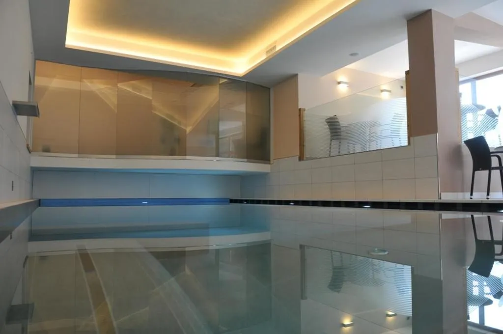 Swimming pool in Hotel Cristallo