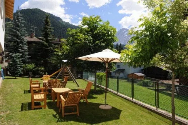 Garden in Hotel Cristallo