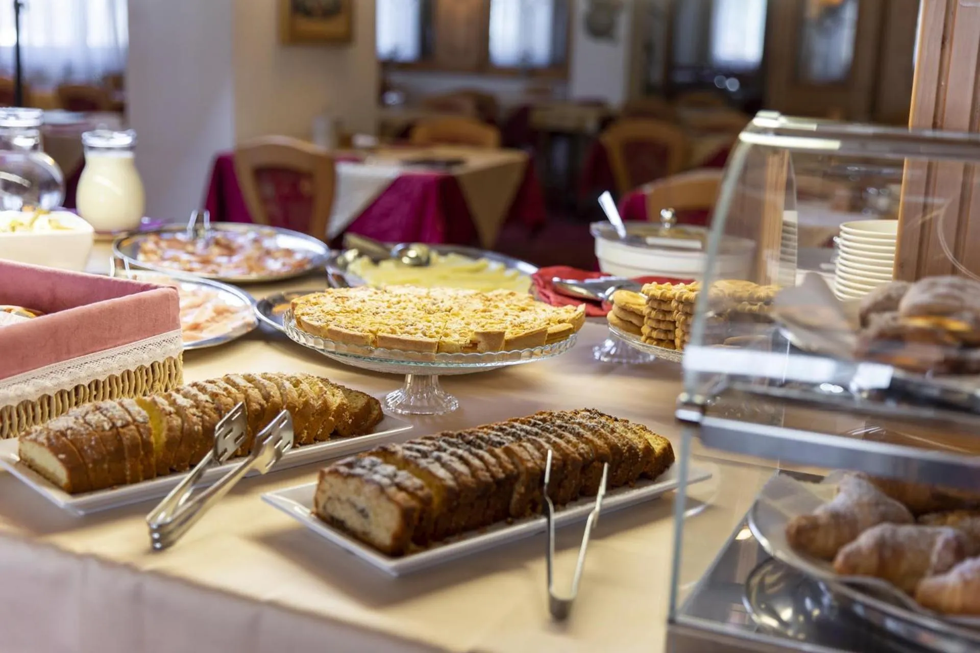 Breakfast in Hotel Cristallo