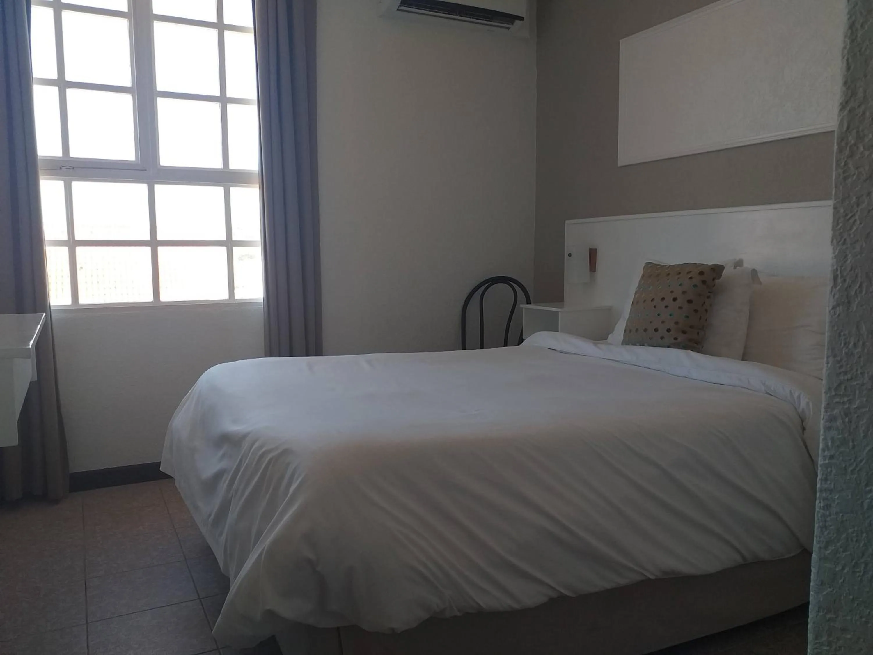 Bed in San Marco Hotel Curacao & Casino