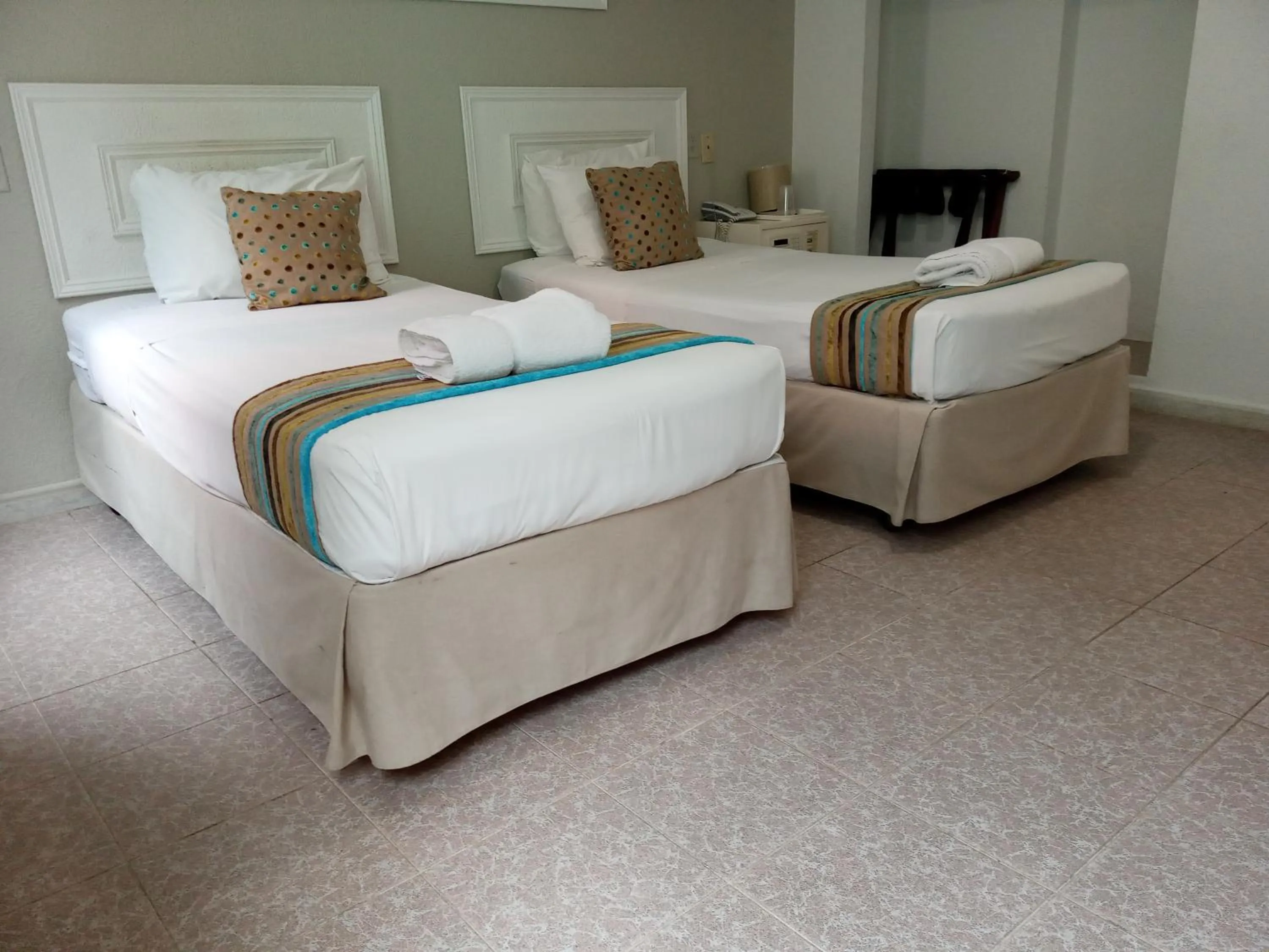 Bed in San Marco Hotel Curacao & Casino