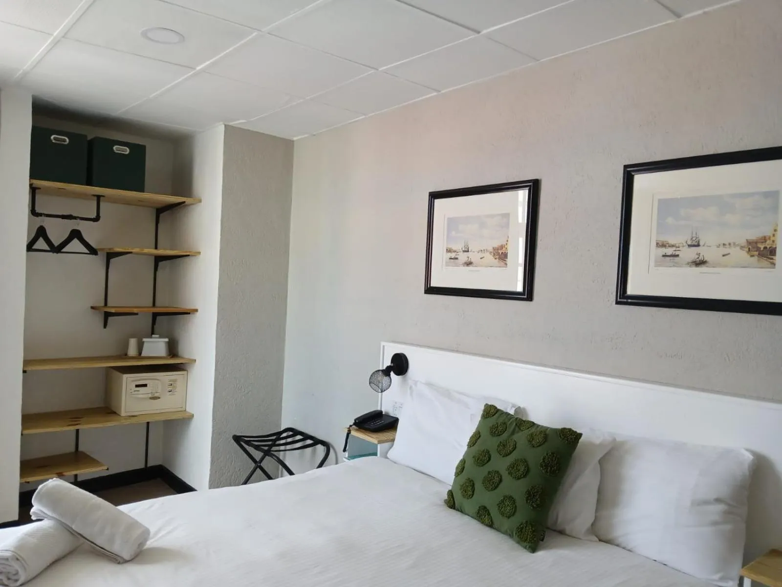 Bed in San Marco Hotel Curacao & Casino