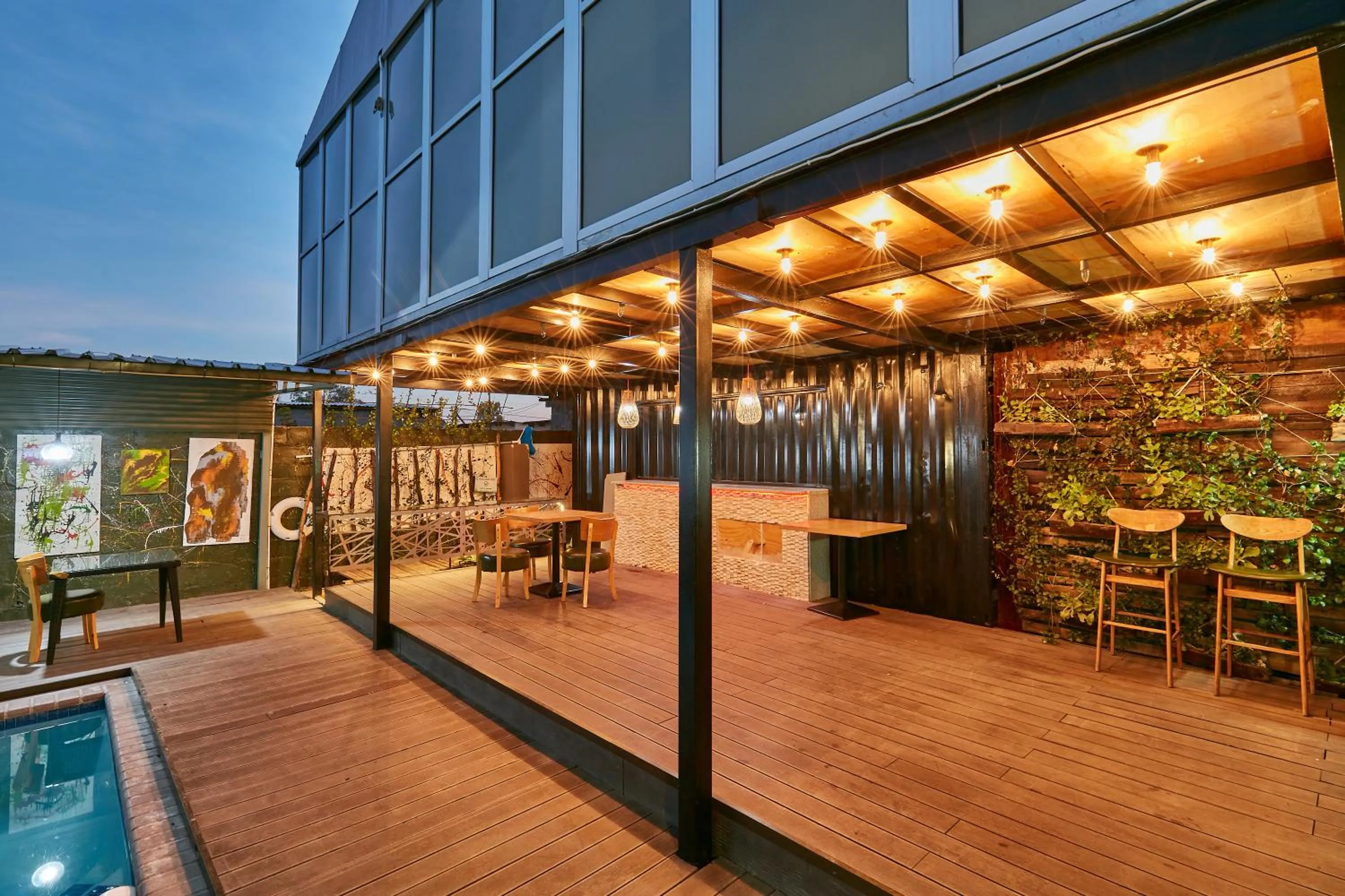 Lounge or bar in Phudzi Hotel