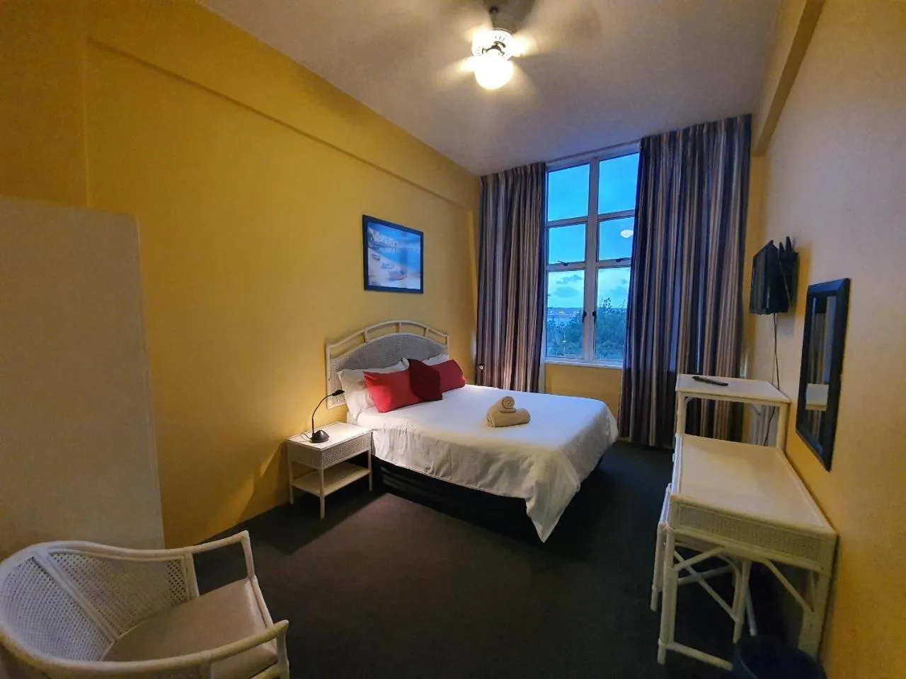 Photo of the whole room, Bed in Riviera Hotel Durban