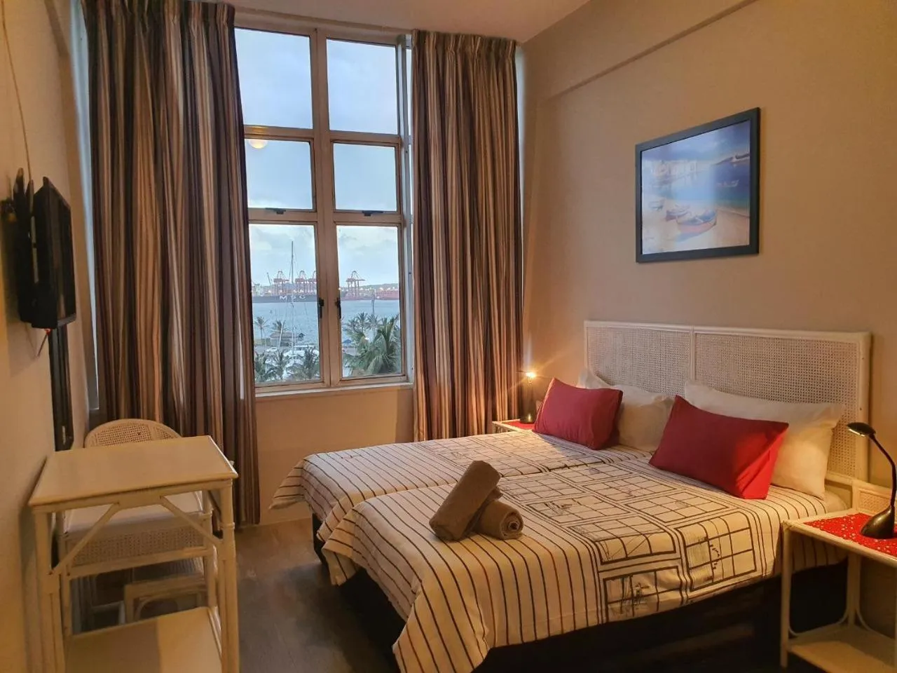 Photo of the whole room, Bed in Riviera Hotel Durban