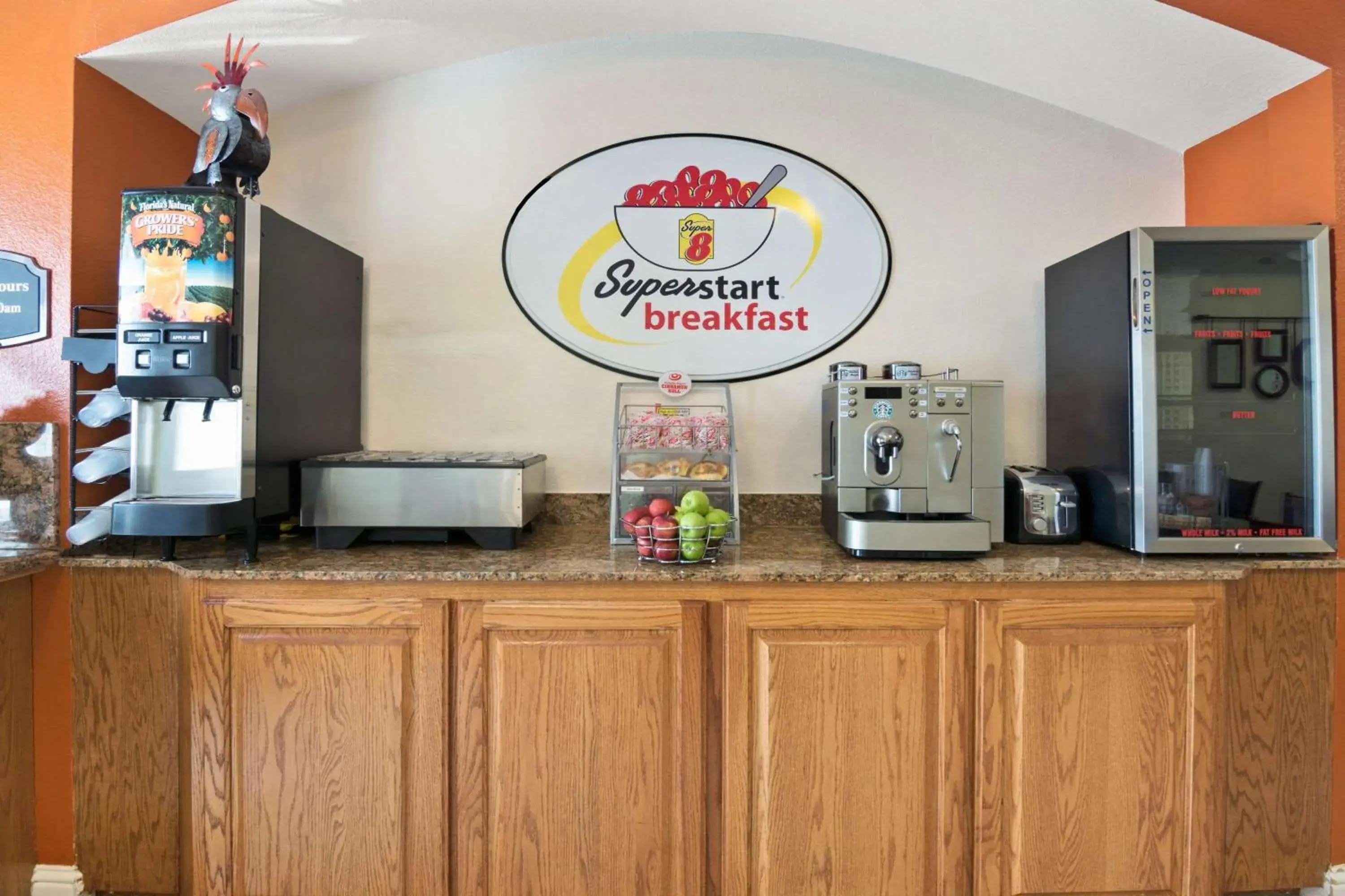 Breakfast in Super 8 by Wyndham Austin/Airport South Breakfast in Super 8 by Wyndham Austin/Airport South