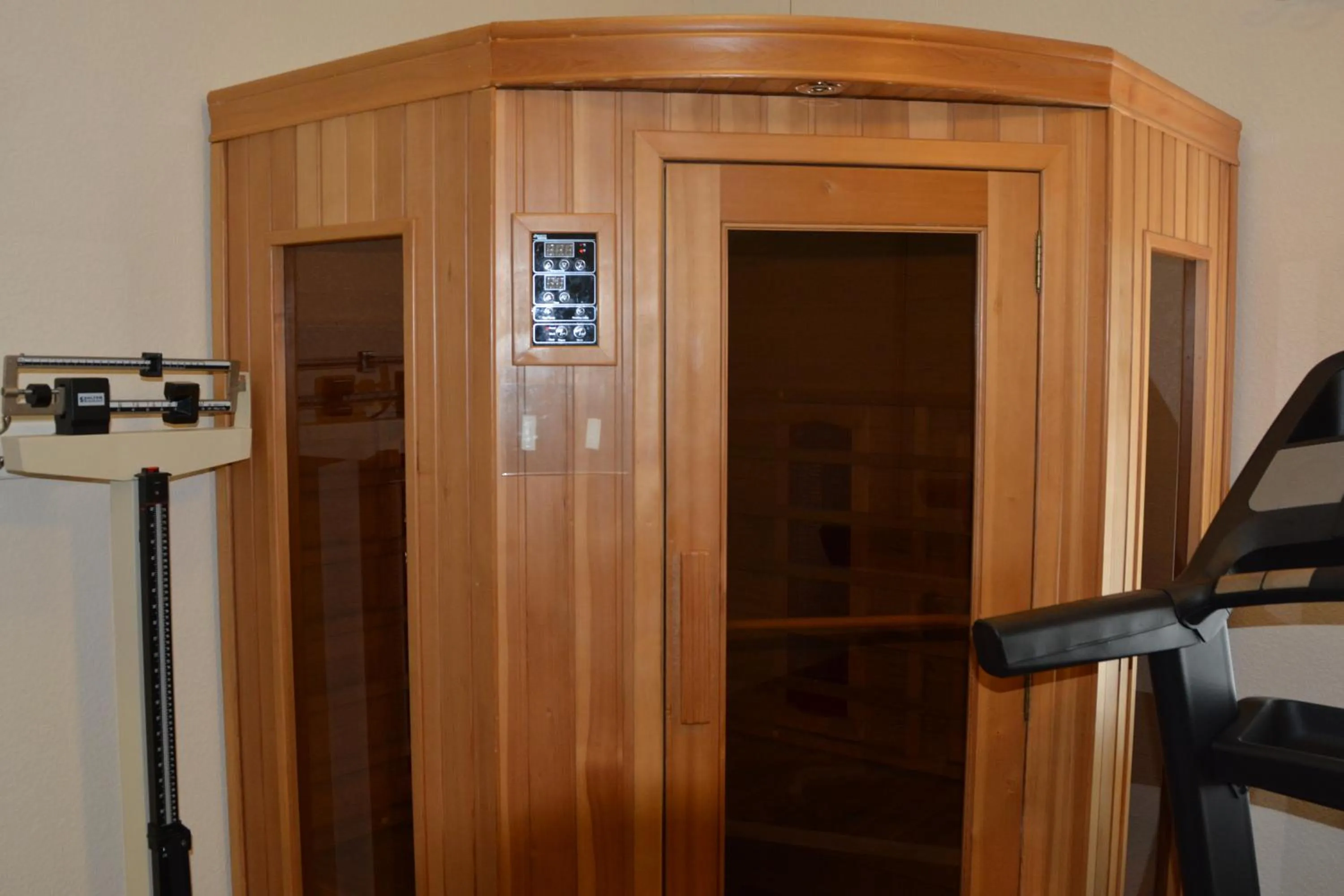 Steam room in Super 8 by Wyndham Austin/Airport South