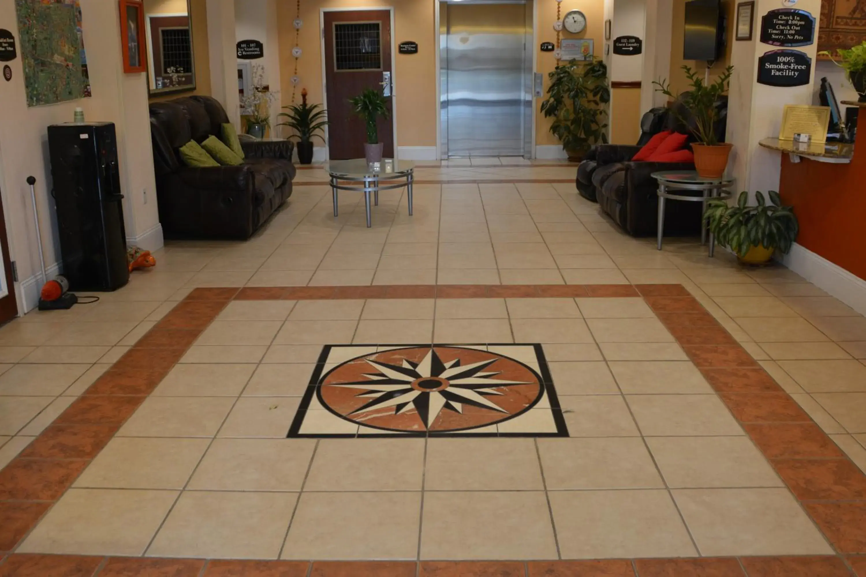 Lobby or reception in Super 8 by Wyndham Austin/Airport South Lobby or reception in Super 8 by Wyndham Austin/Airport South