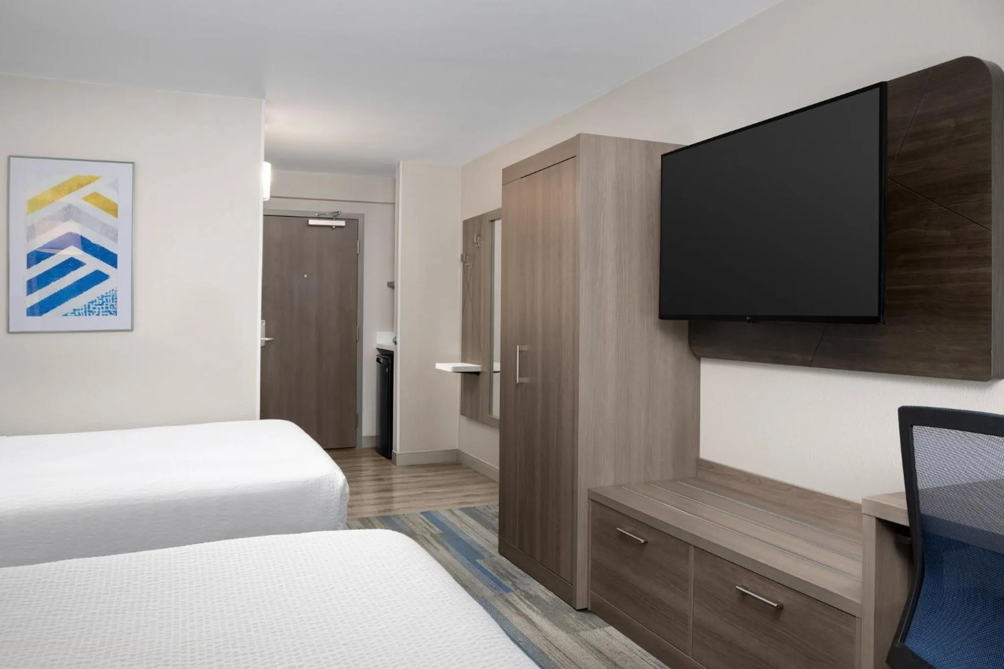 Photo of the whole room, Bed in Holiday Inn Express Washington DC-BW Parkway by IHG