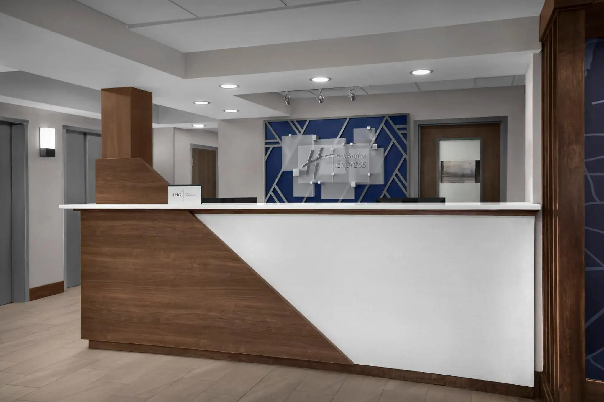 Property building in Holiday Inn Express Washington DC-BW Parkway by IHG Property building in Holiday Inn Express Washington DC-BW Parkway by IHG