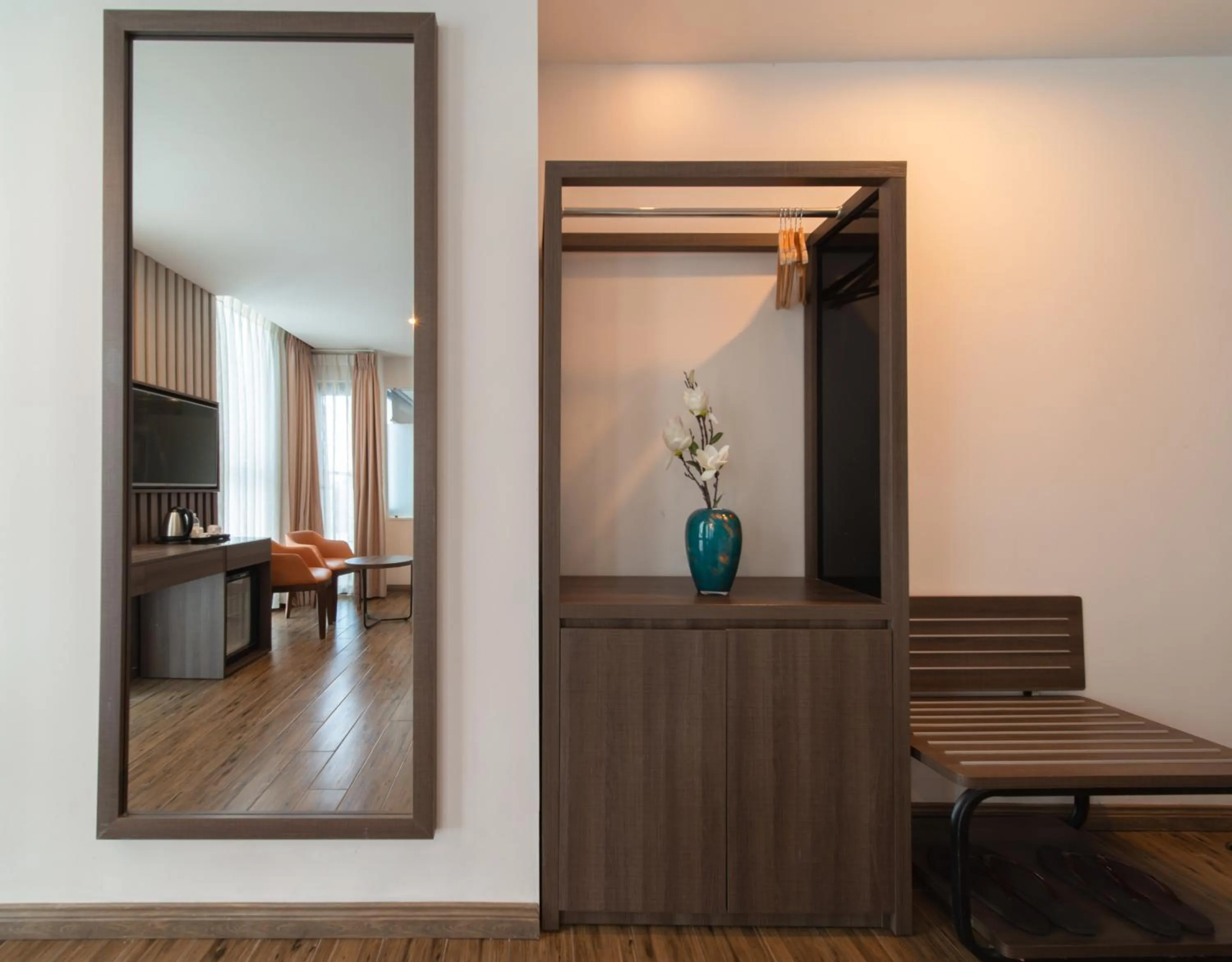 TV and multimedia in Aaron Hotel