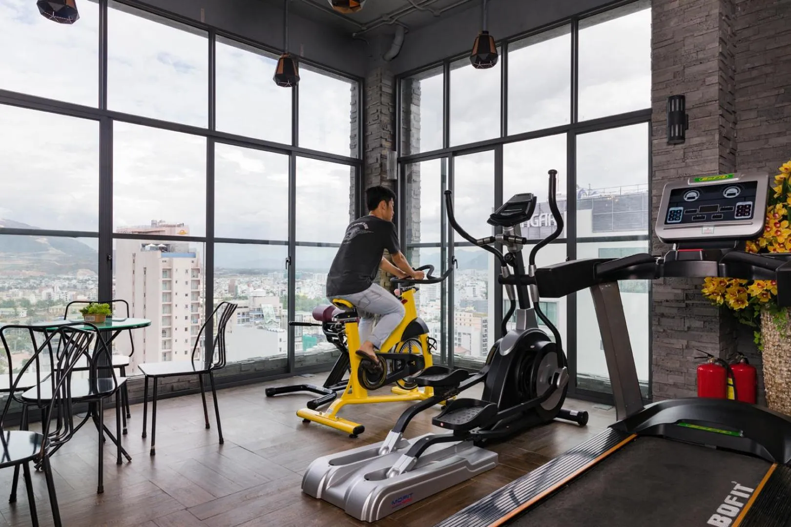 Fitness centre/facilities in Aaron Hotel