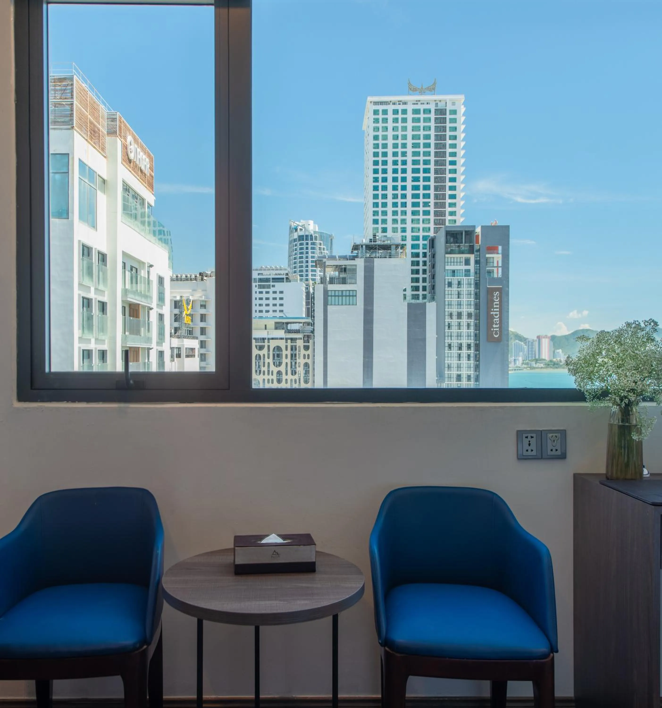 Seating area in Aaron Hotel