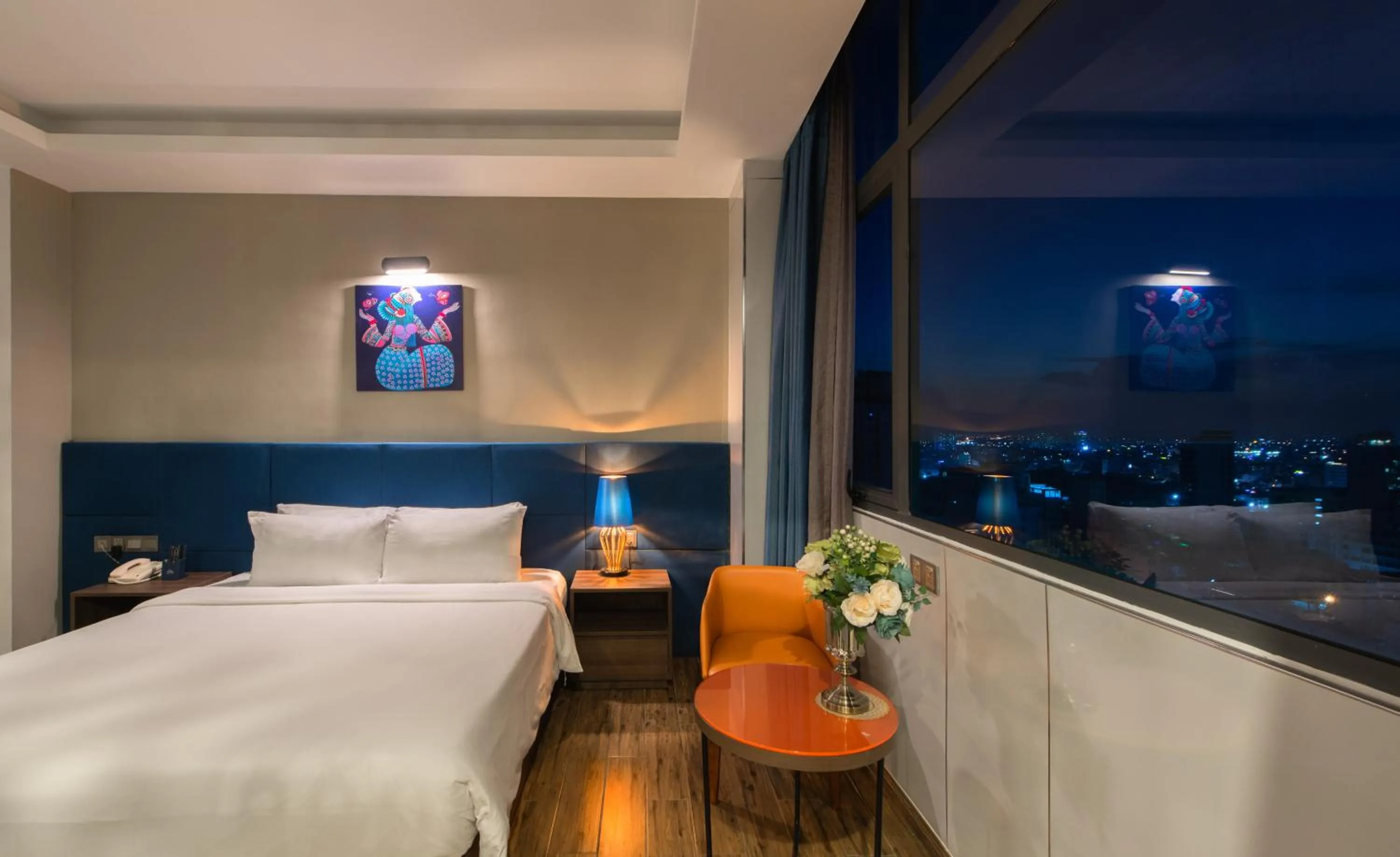 Photo of the whole room, Bed in Aaron Hotel