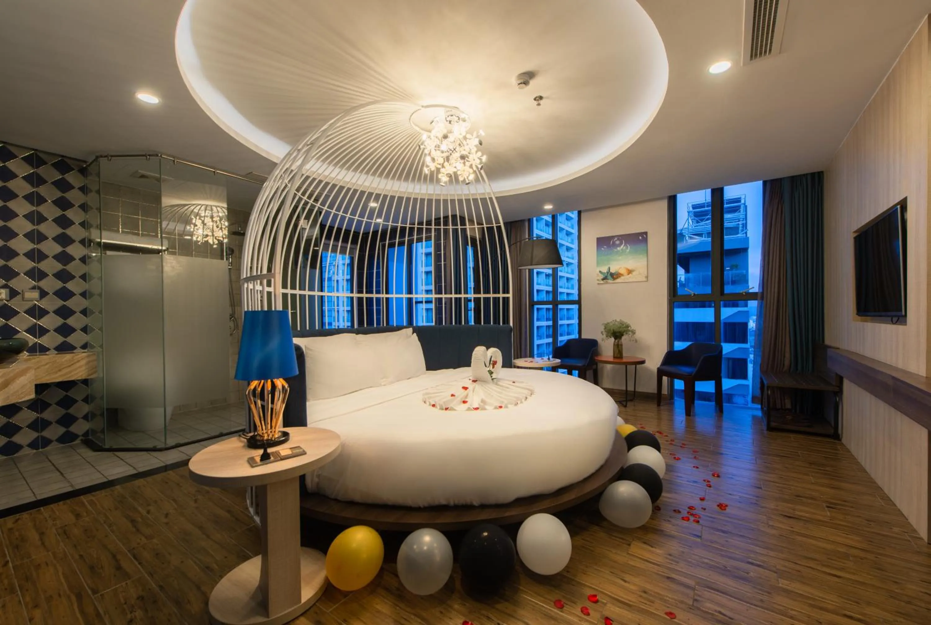 Bedroom, Bed in Aaron Hotel