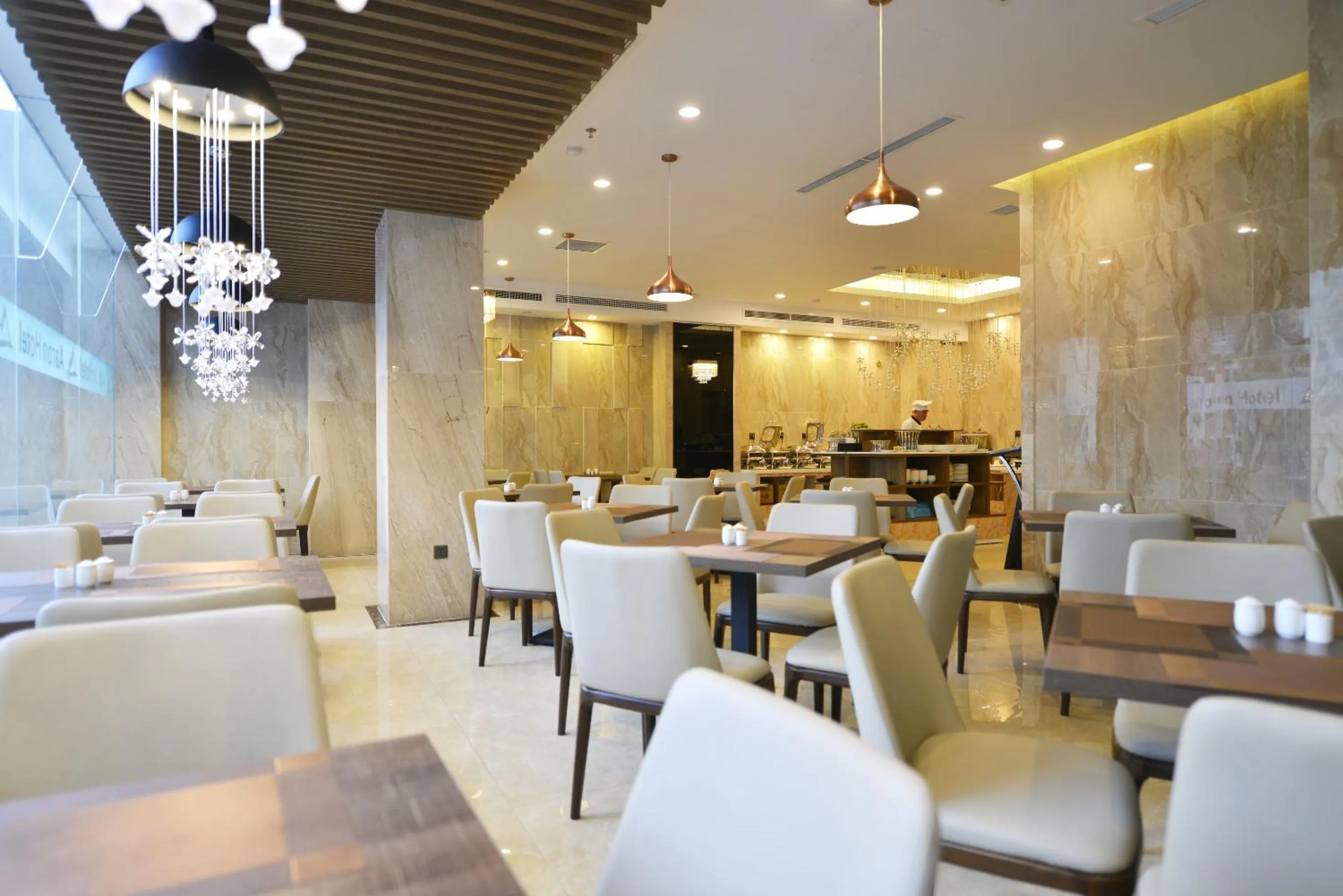 Restaurant/places to eat in Aaron Hotel
