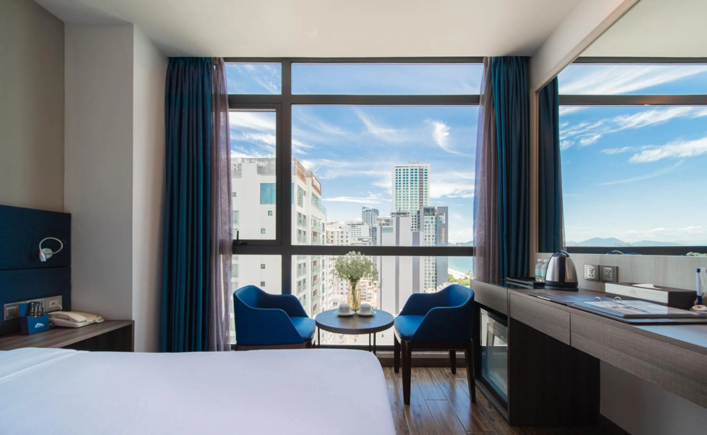 City view, Bed in Aaron Hotel