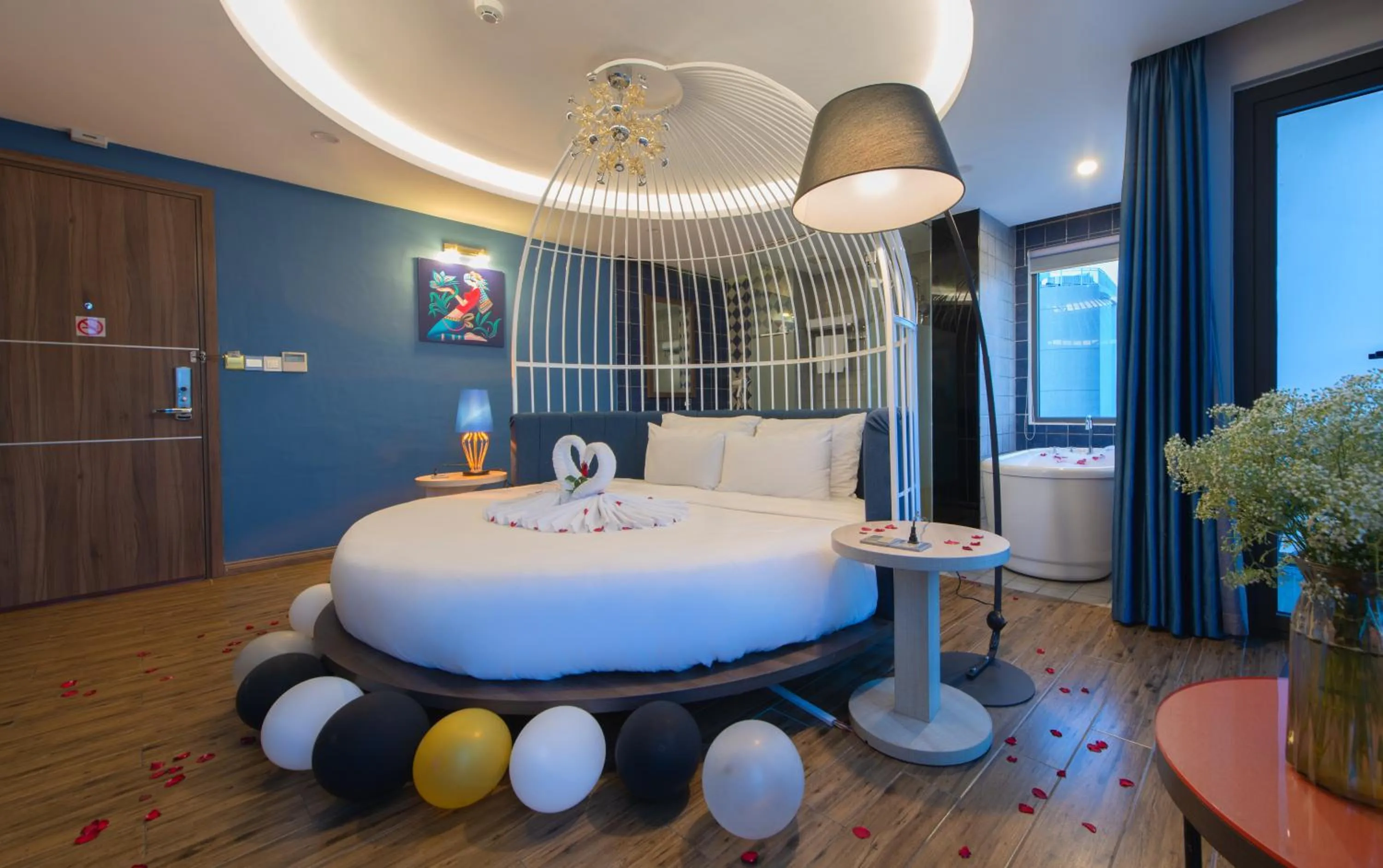 Toilet, Bed in Aaron Hotel