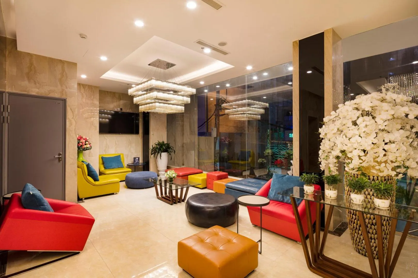 Lobby or reception in Aaron Hotel