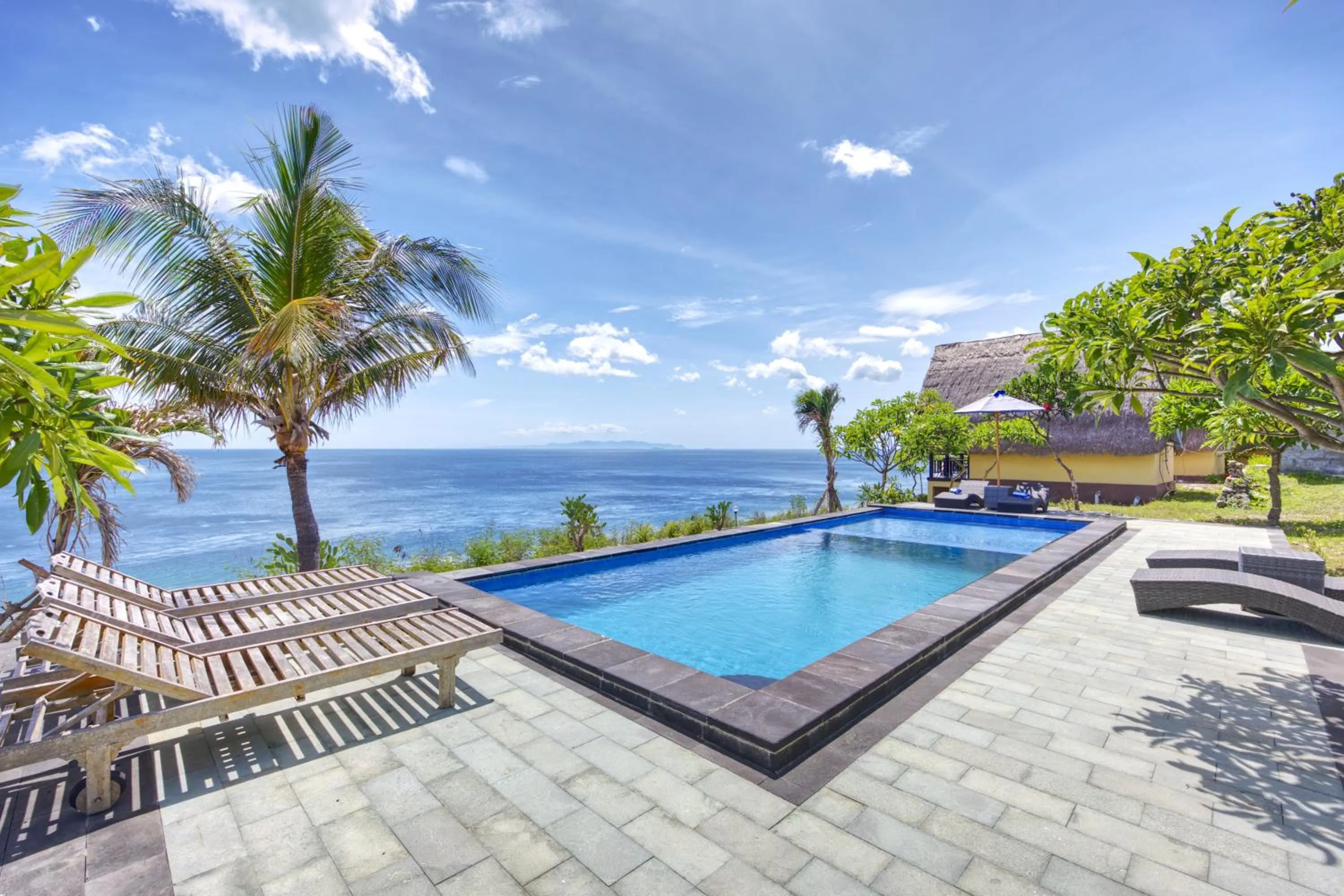 Swimming pool in Song Cang Bungalow