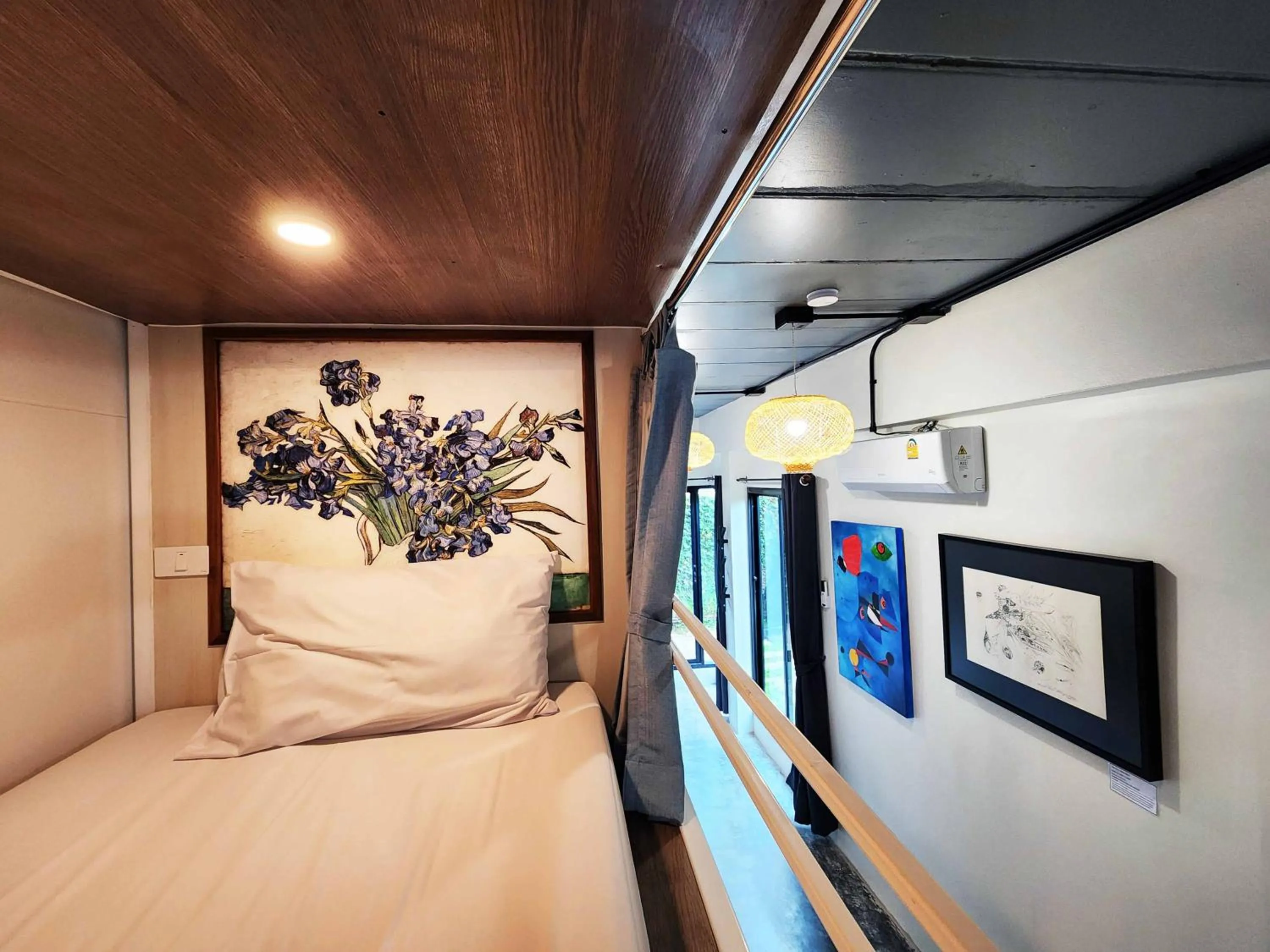 Bed in Baan Mai Kradan Hostel Chiang Rai