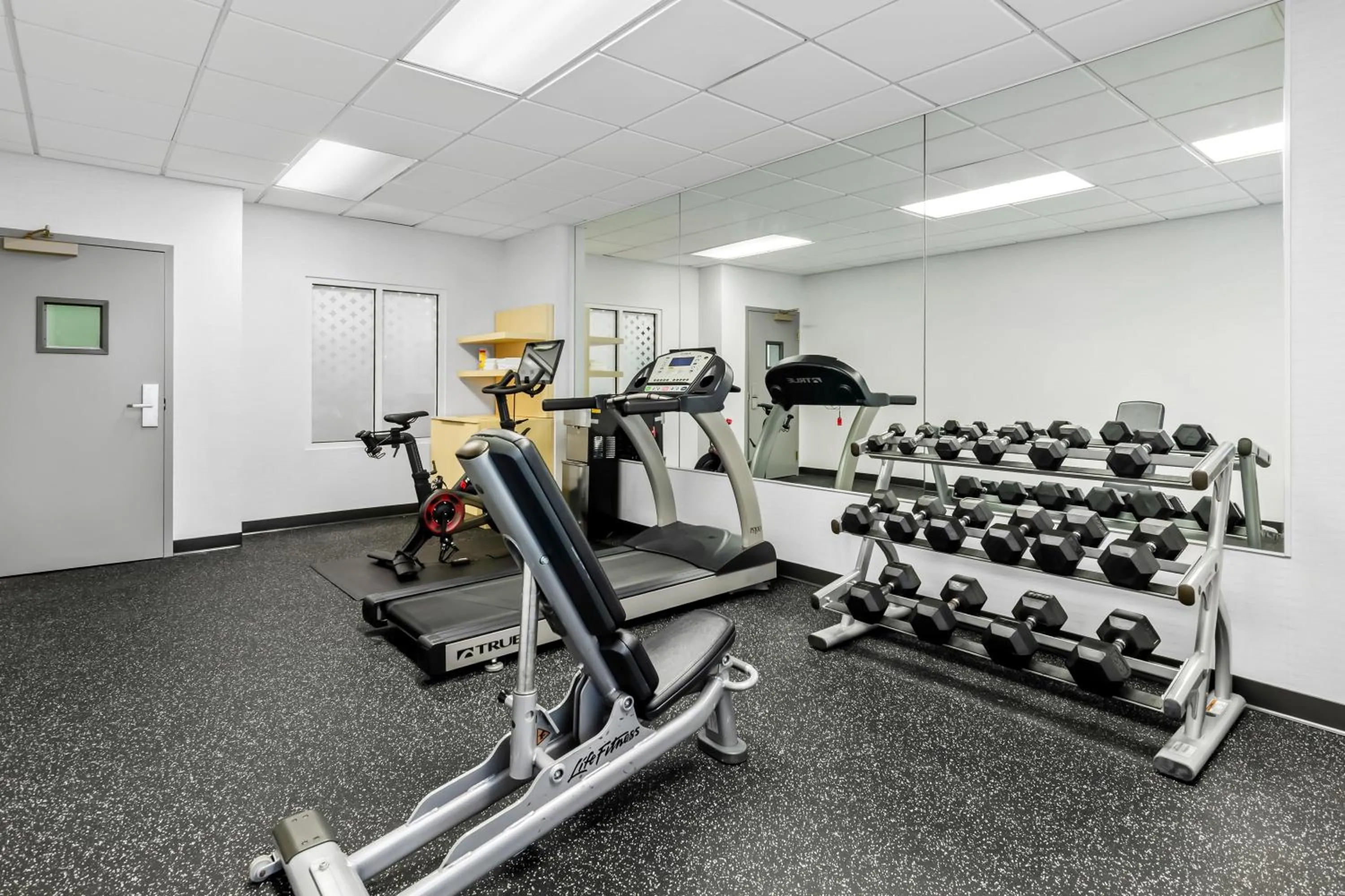 Fitness centre/facilities in Spark by Hilton Lynchburg