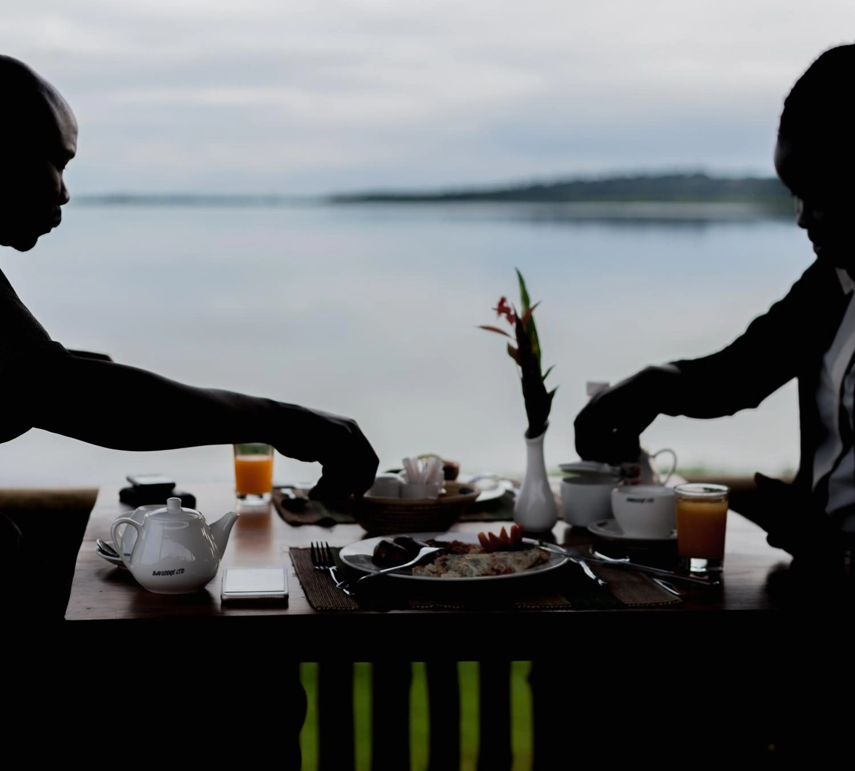 Restaurant/places to eat in Buvi Lodge Limited