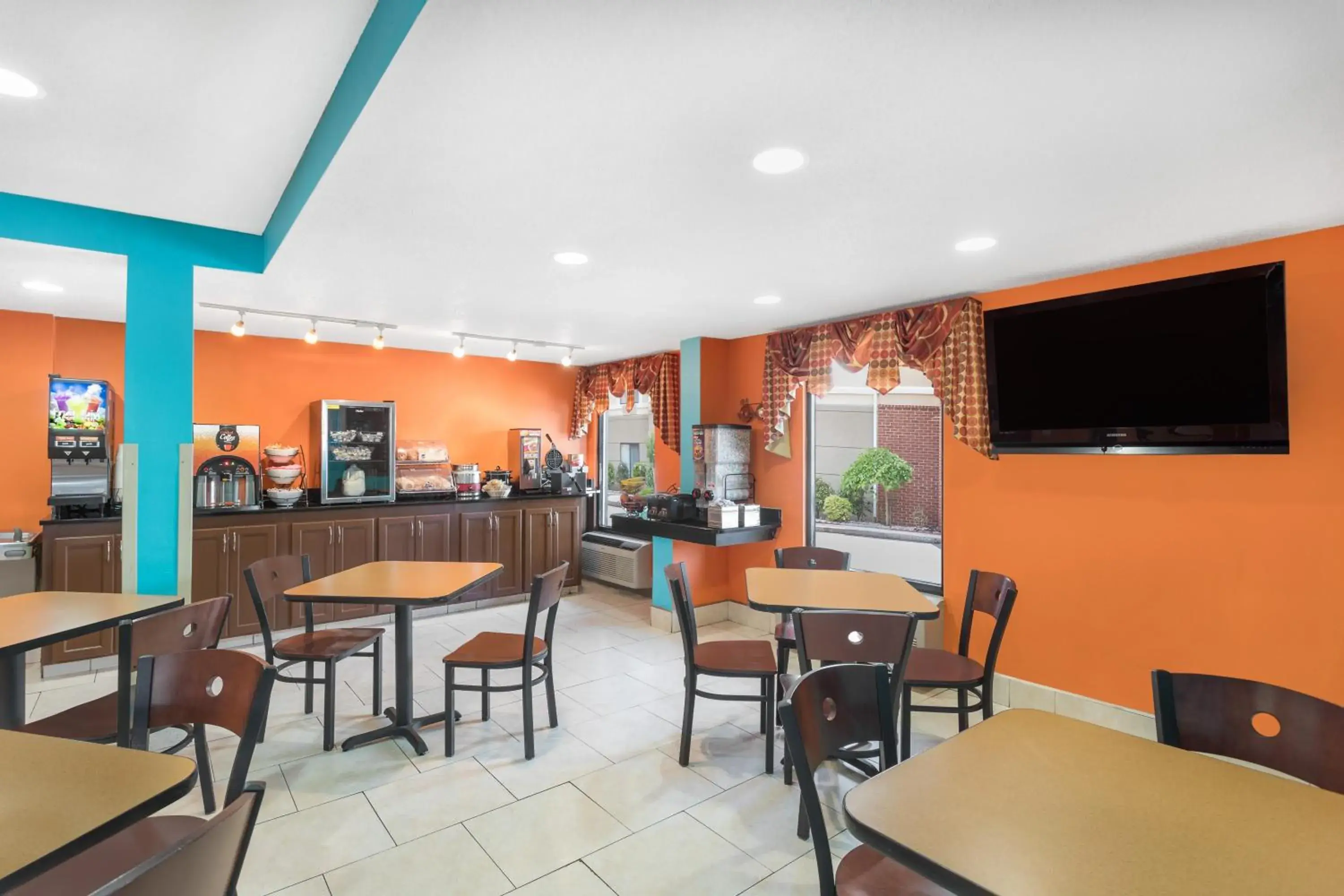 Breakfast in Howard Johnson by Wyndham Chattanooga Lookout Mountain I-24 Breakfast in Howard Johnson by Wyndham Chattanooga Lookout Mountain I-24