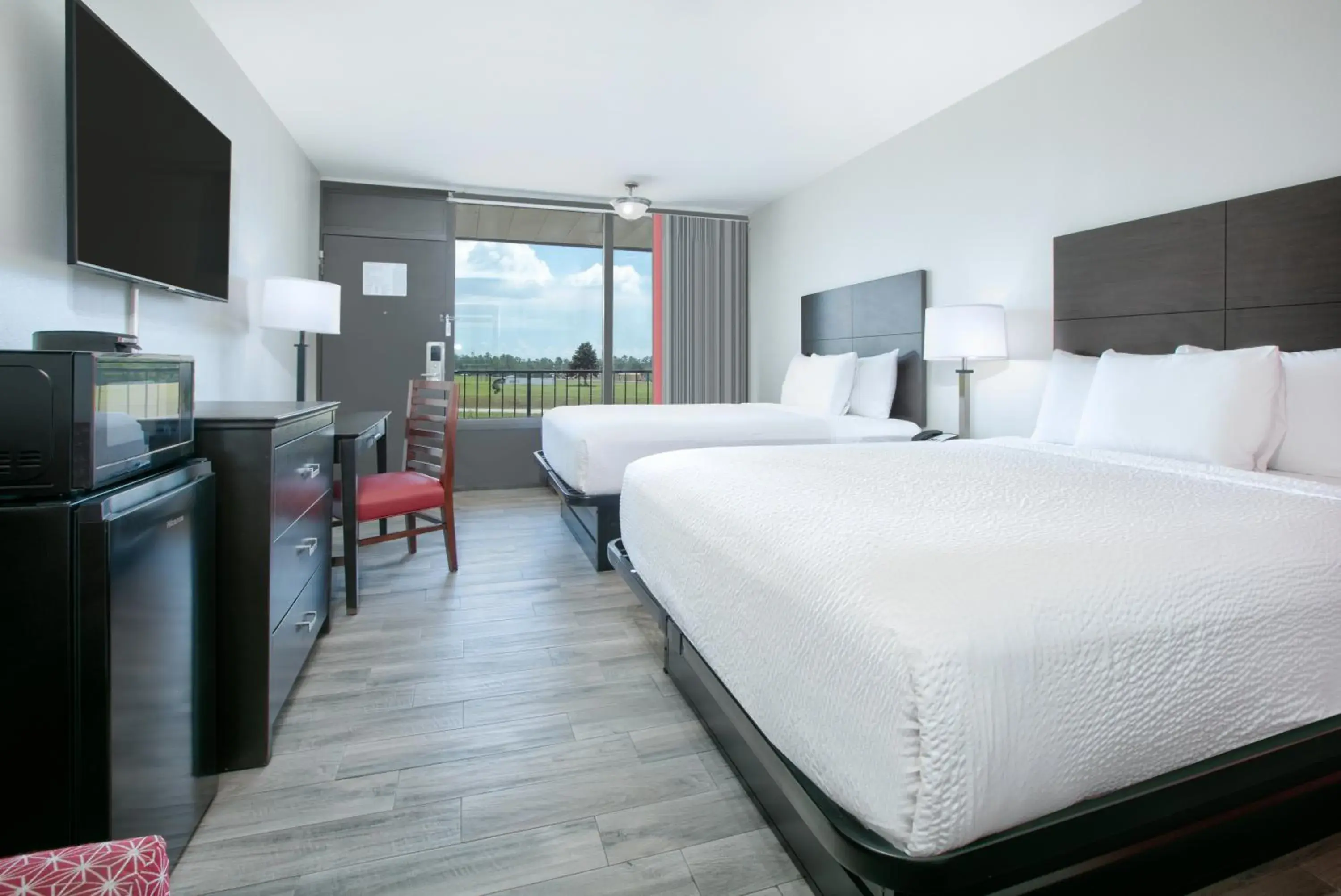 Photo of the whole room, Bed in Ramada by Wyndham Diamondhead I-10 Gulfport Photo of the whole room, Bed in Ramada by Wyndham Diamondhead I-10 Gulfport
