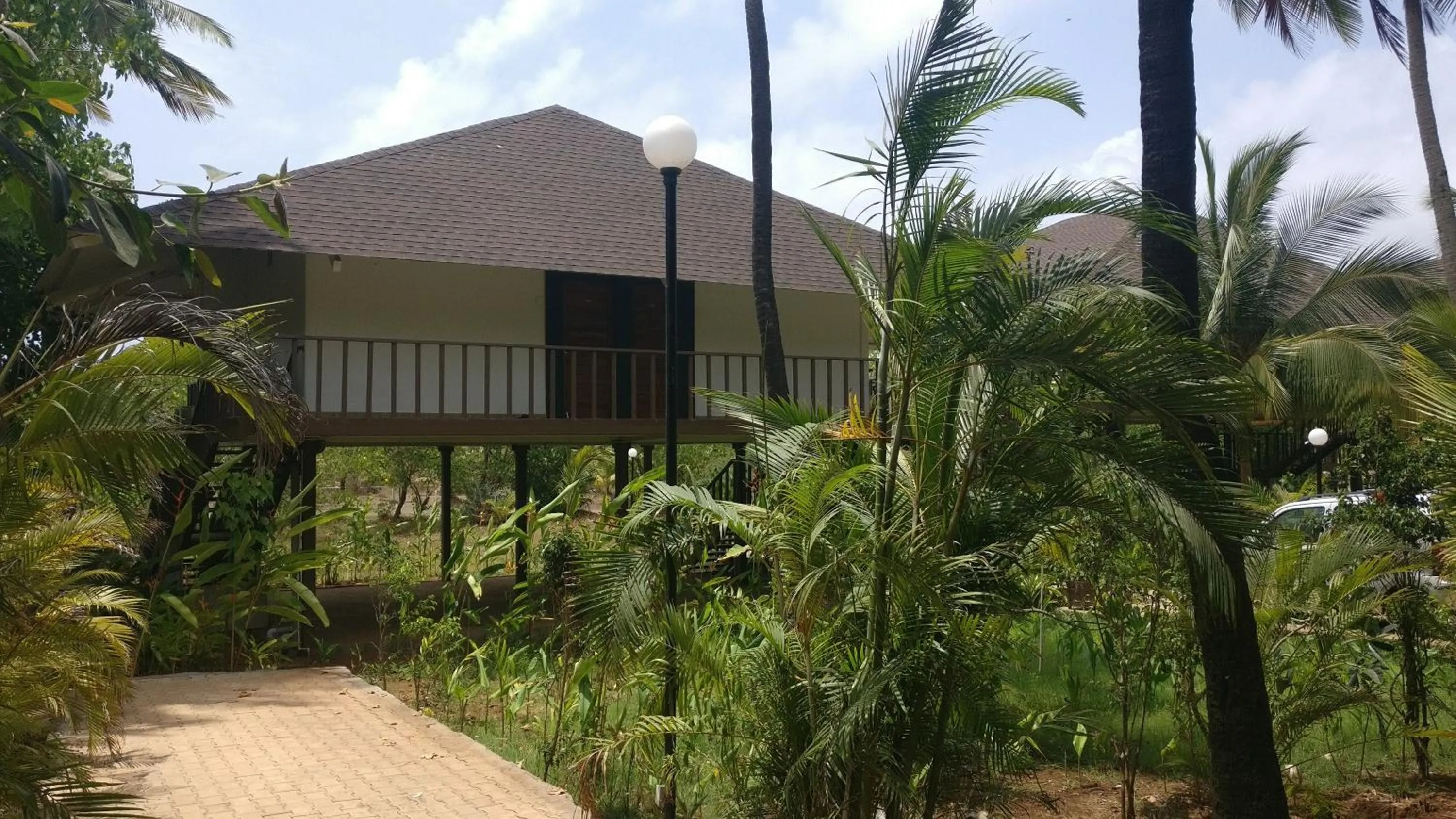 Property building in Exotica Beach Retreats Diveagar