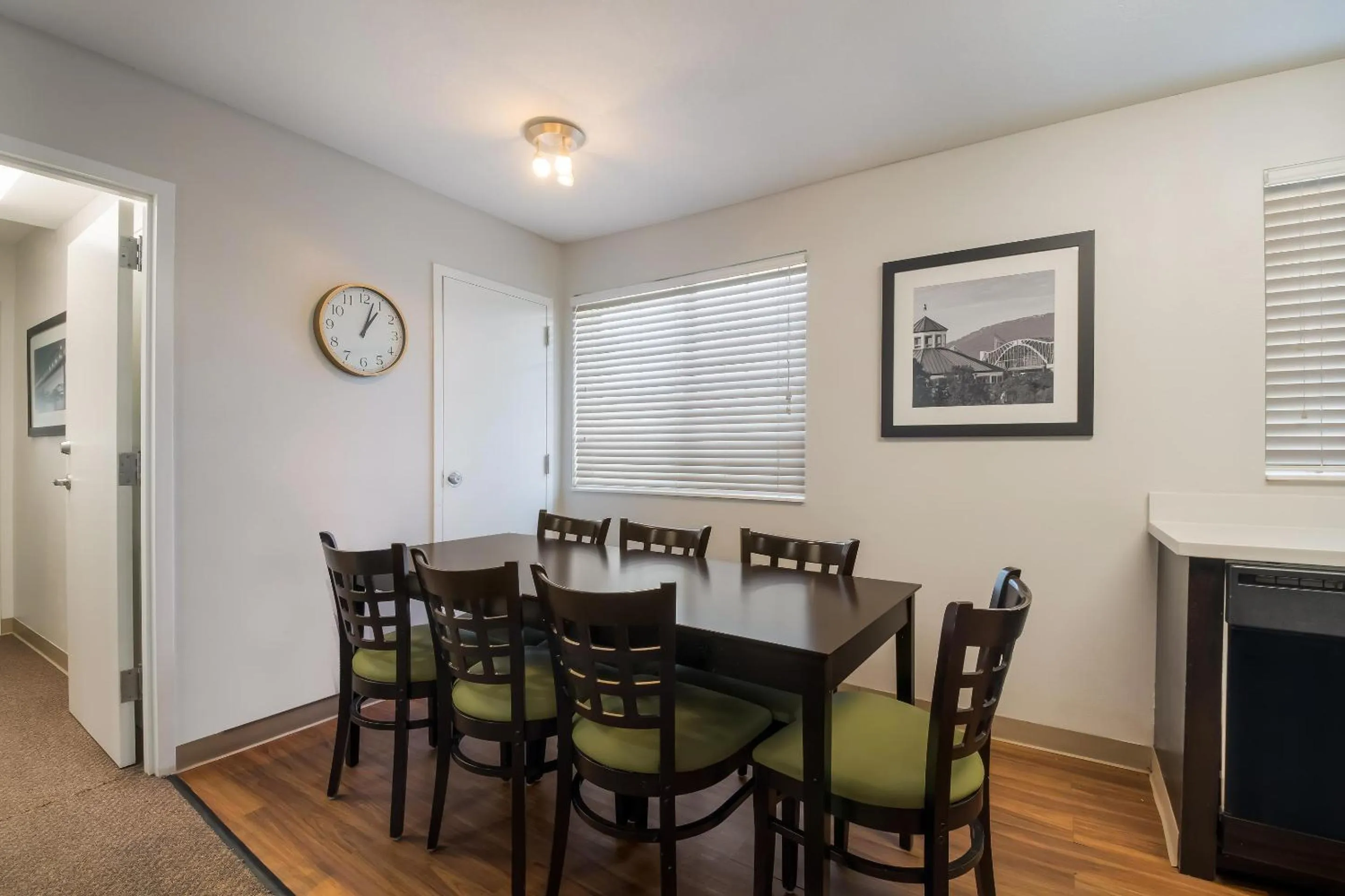 Bedroom in MainStay Suites Chattanooga Hamilton Place
